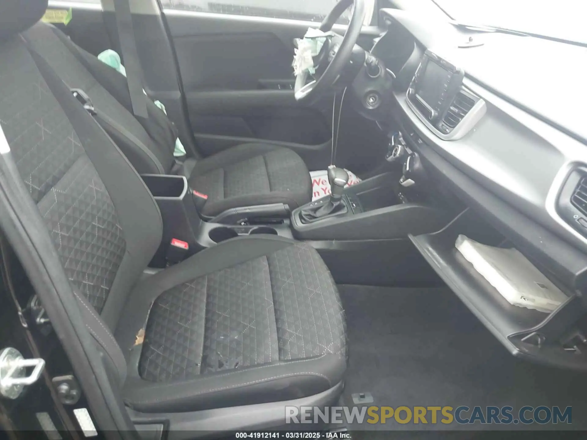 5 fotografías del automóvil dañado 3KPA24AD9LE262540 KIA RIO 2020