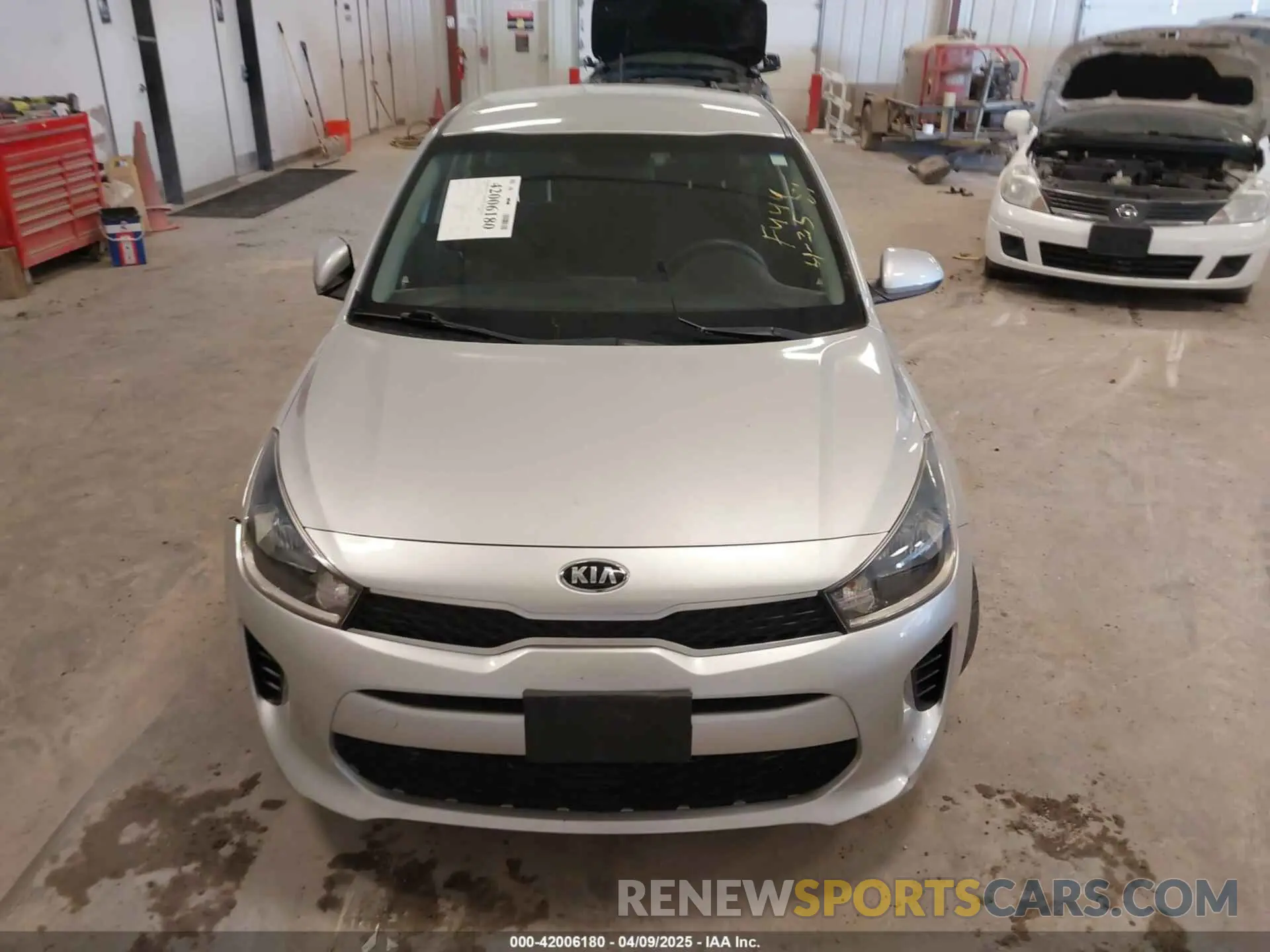 11 fotografías del automóvil dañado 3KPA24AD9LE263266 KIA RIO 2020