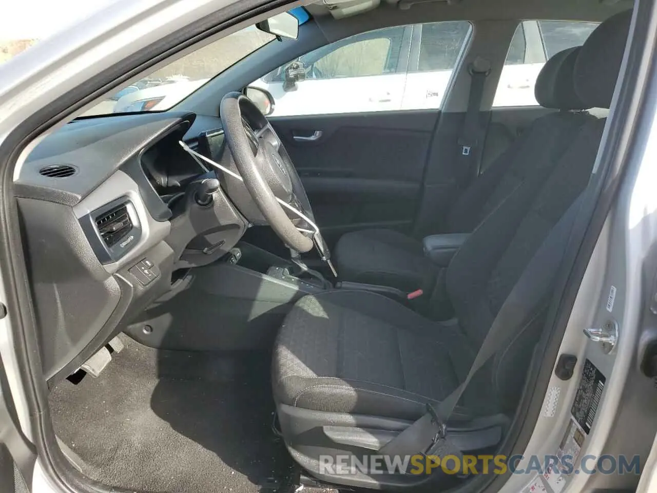 7 fotografías del automóvil dañado 3KPA24AD9LE296171 KIA RIO 2020