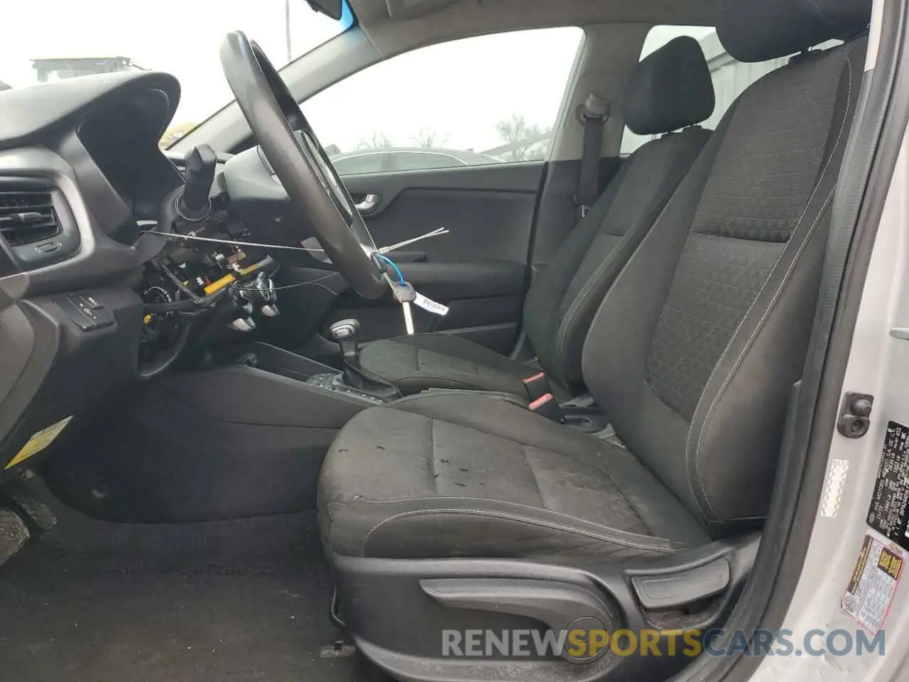 7 fotografías del automóvil dañado 3KPA24AD9LE296820 KIA RIO 2020