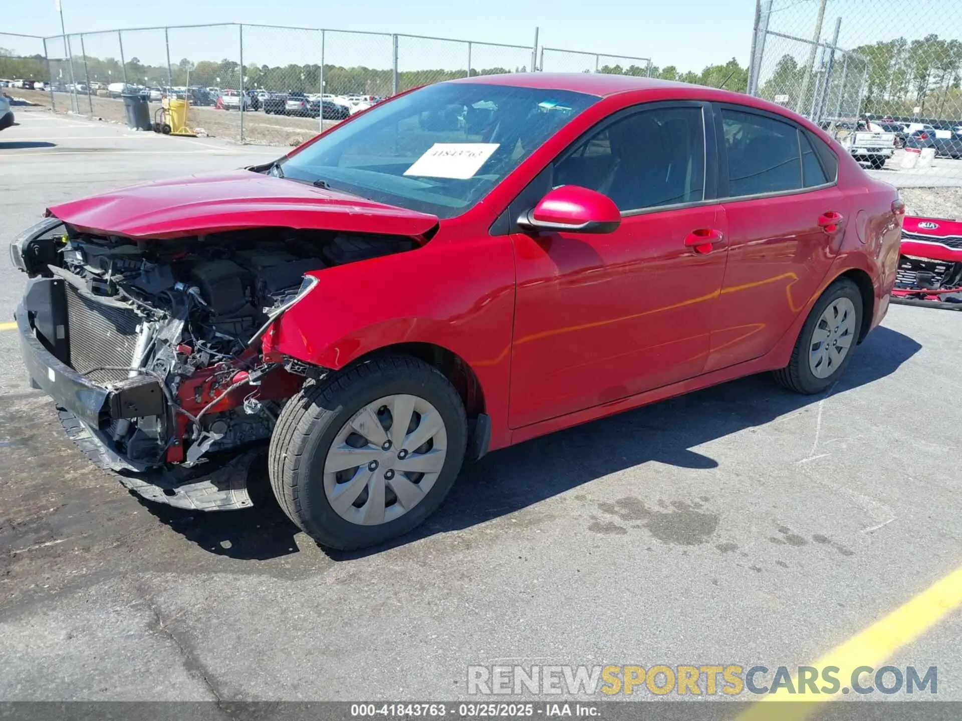 2 fotografías del automóvil dañado 3KPA24ADXLE253460 KIA RIO 2020
