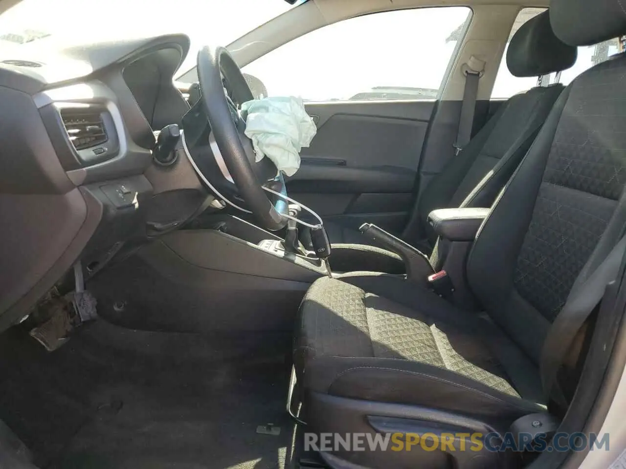 7 fotografías del automóvil dañado 3KPA24ADXLE274387 KIA RIO 2020