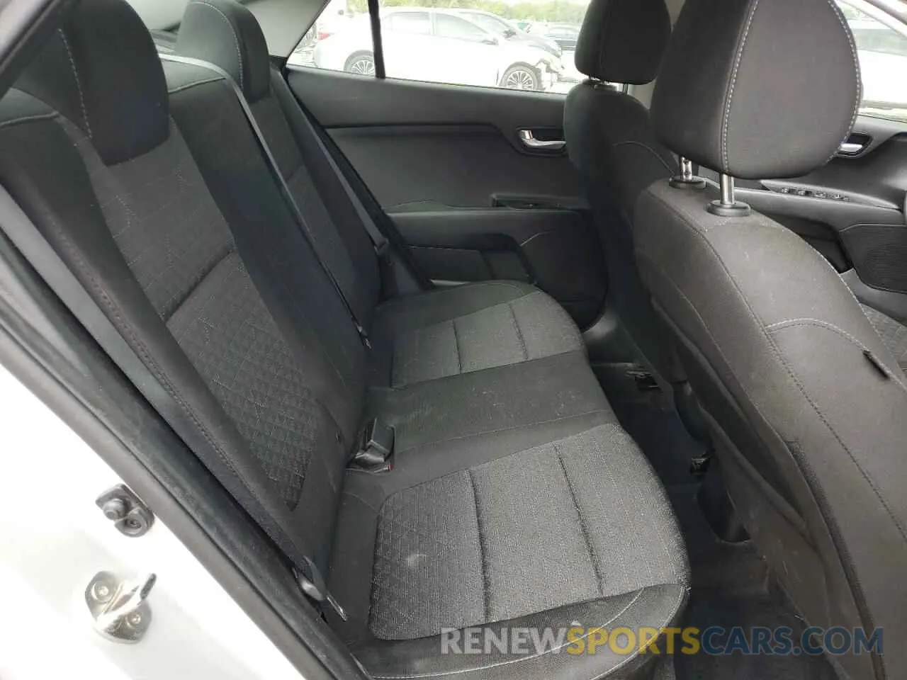 11 fotografías del automóvil dañado 3KPA24ADXLE288533 KIA RIO 2020