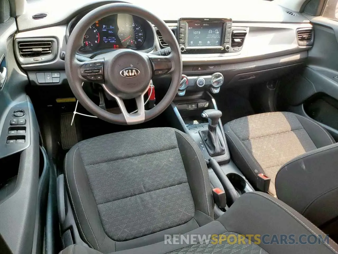8 fotografías del automóvil dañado 3KPA24ADXLE293683 KIA RIO 2020