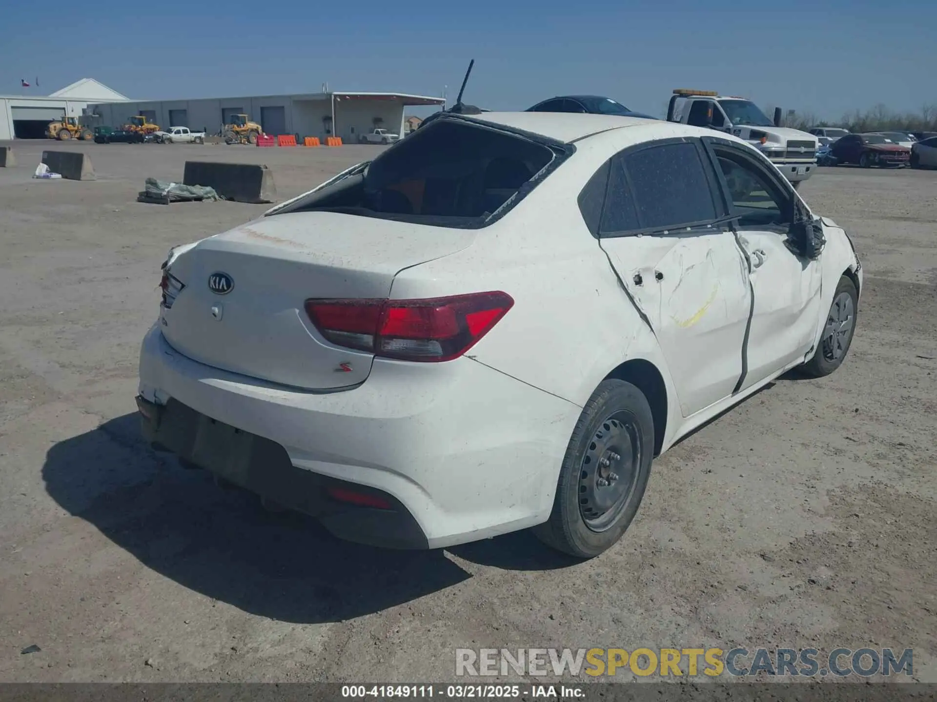 4 fotografías del automóvil dañado 3KPA24ADXLE329288 KIA RIO 2020