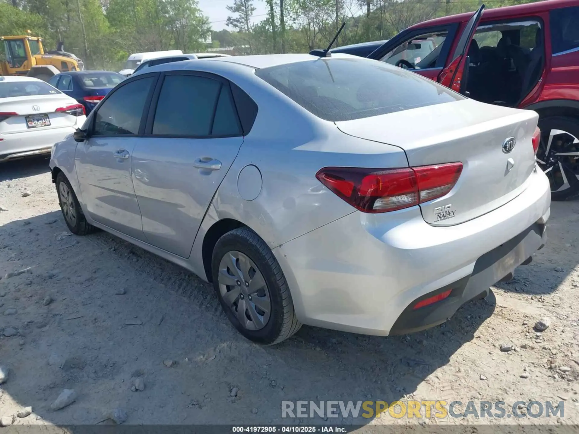 3 fotografías del automóvil dañado 3KPA24ADXLE346026 KIA RIO 2020