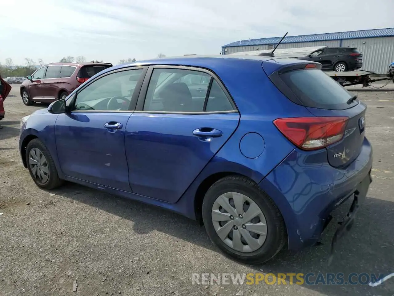 2 fotografías del automóvil dañado 3KPA25AD0LE351855 KIA RIO 2020