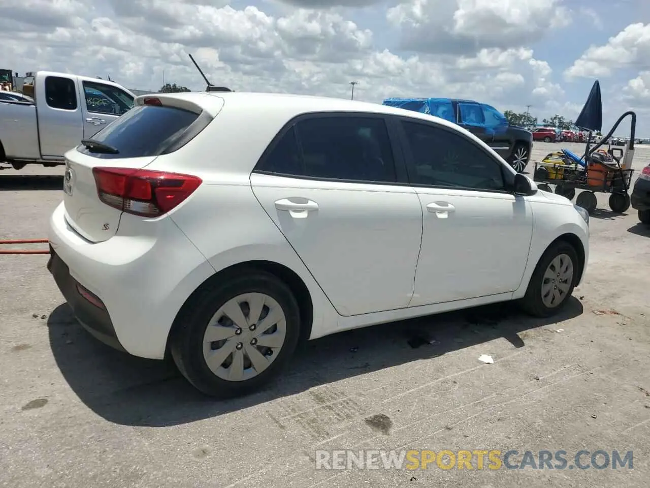 3 fotografías del automóvil dañado 3KPA25AD1LE328407 KIA RIO 2020