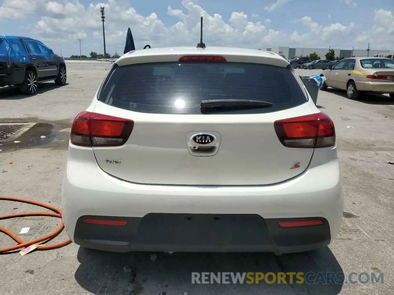 6 fotografías del automóvil dañado 3KPA25AD1LE328407 KIA RIO 2020