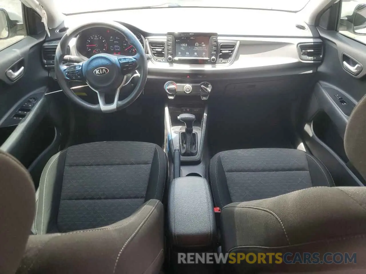 8 fotografías del automóvil dañado 3KPA25AD1LE328407 KIA RIO 2020
