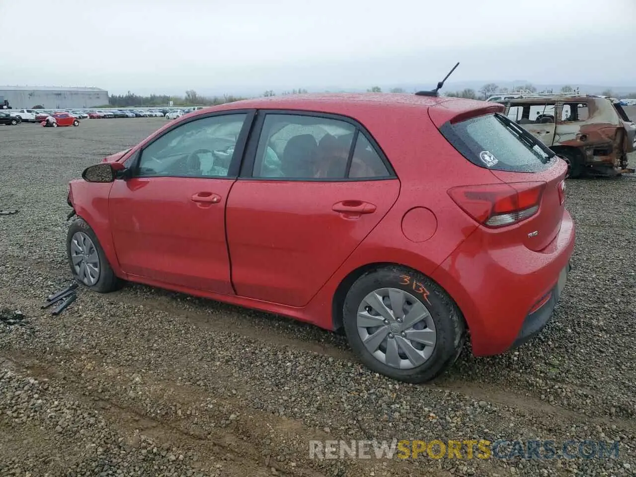 2 fotografías del automóvil dañado 3KPA25AD6LE343825 KIA RIO 2020