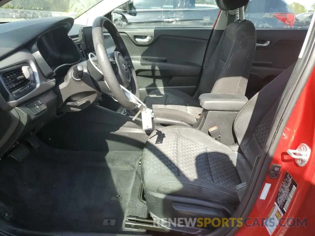 7 fotografías del automóvil dañado 3KPA24AD0ME404792 KIA RIO 2021
