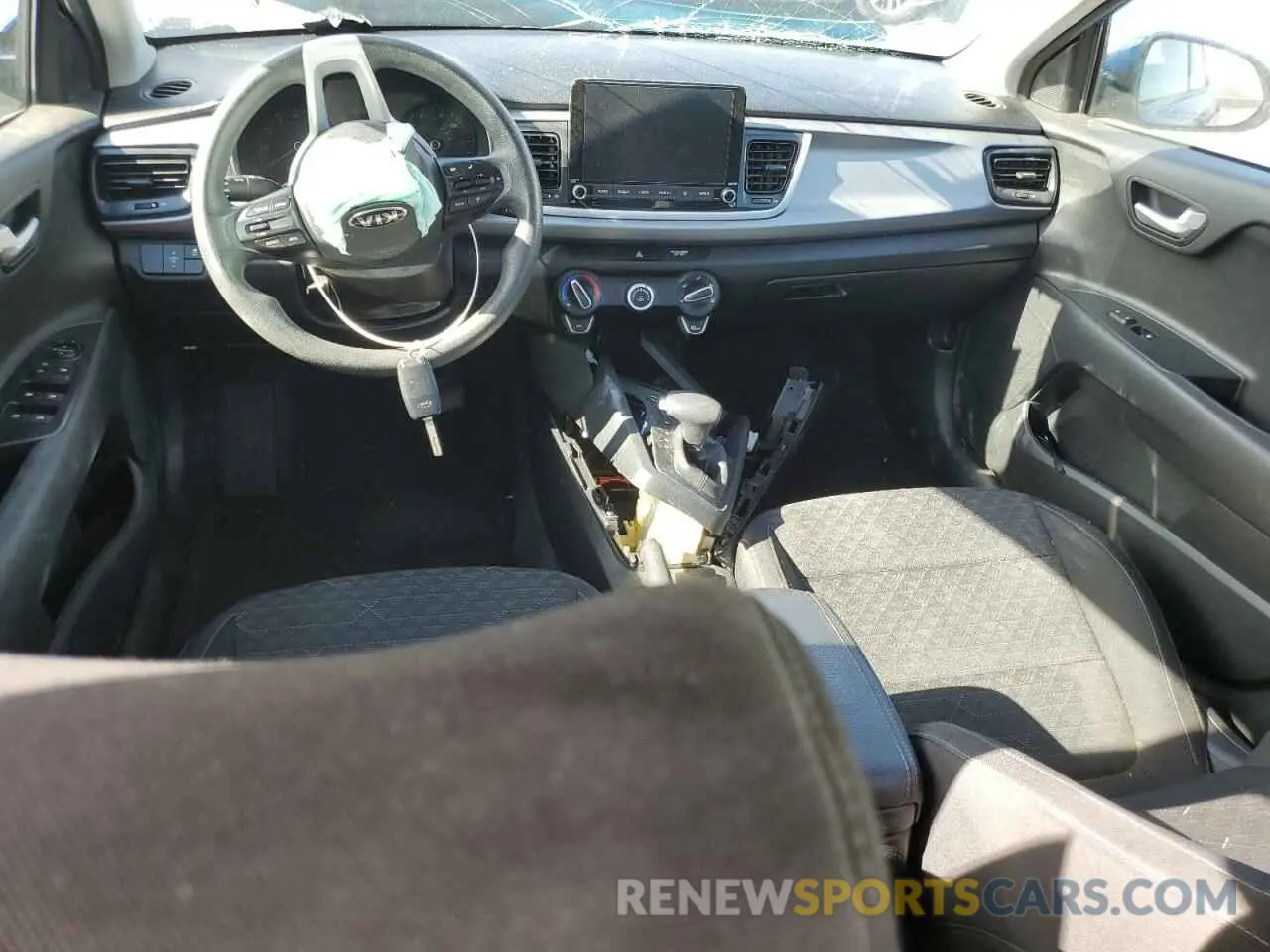 8 fotografías del automóvil dañado 3KPA24AD1ME364884 KIA RIO 2021
