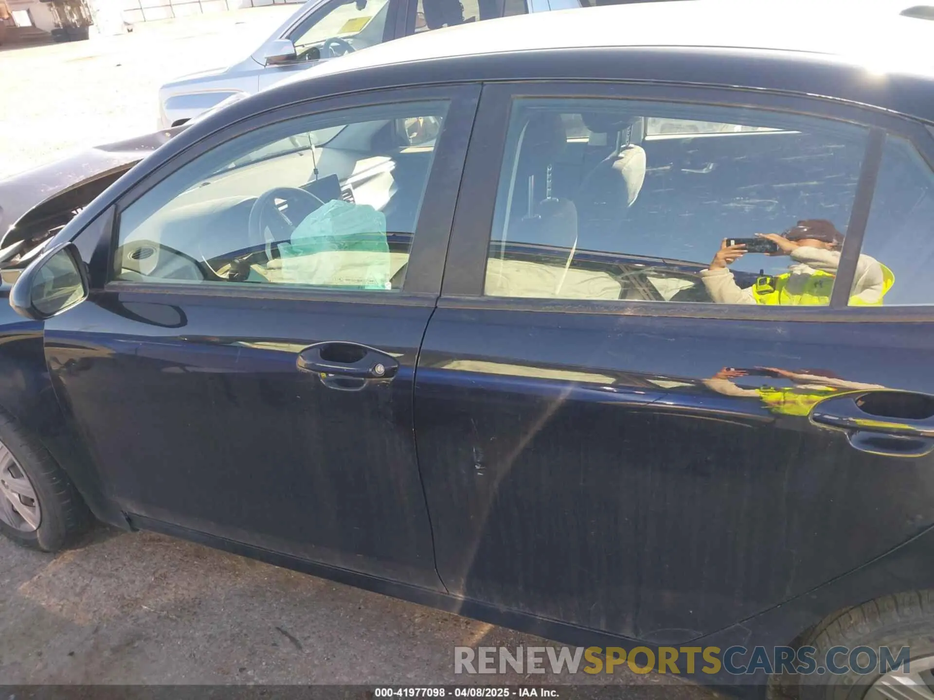 15 fotografías del automóvil dañado 3KPA24AD1ME365064 KIA RIO 2021