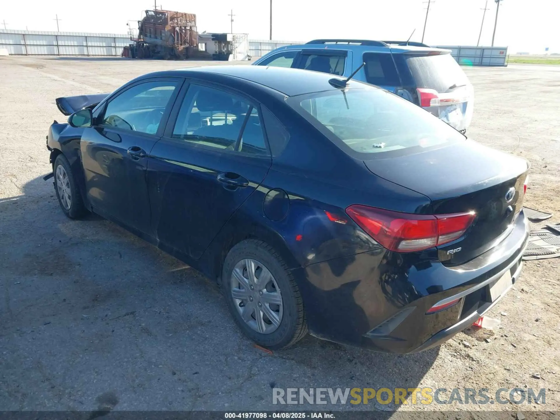 3 fotografías del automóvil dañado 3KPA24AD1ME365064 KIA RIO 2021