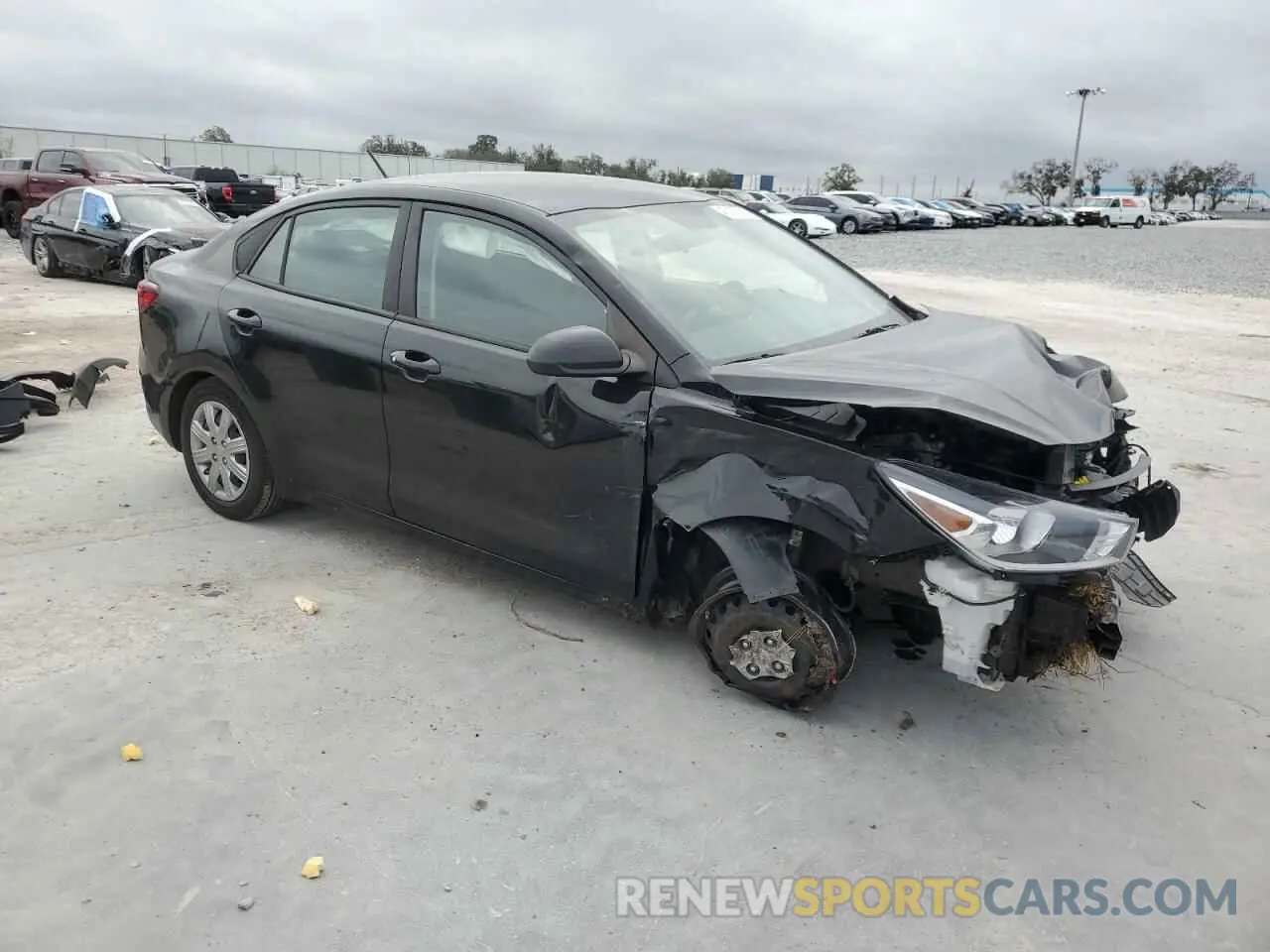 4 fotografías del automóvil dañado 3KPA24AD1ME379529 KIA RIO 2021