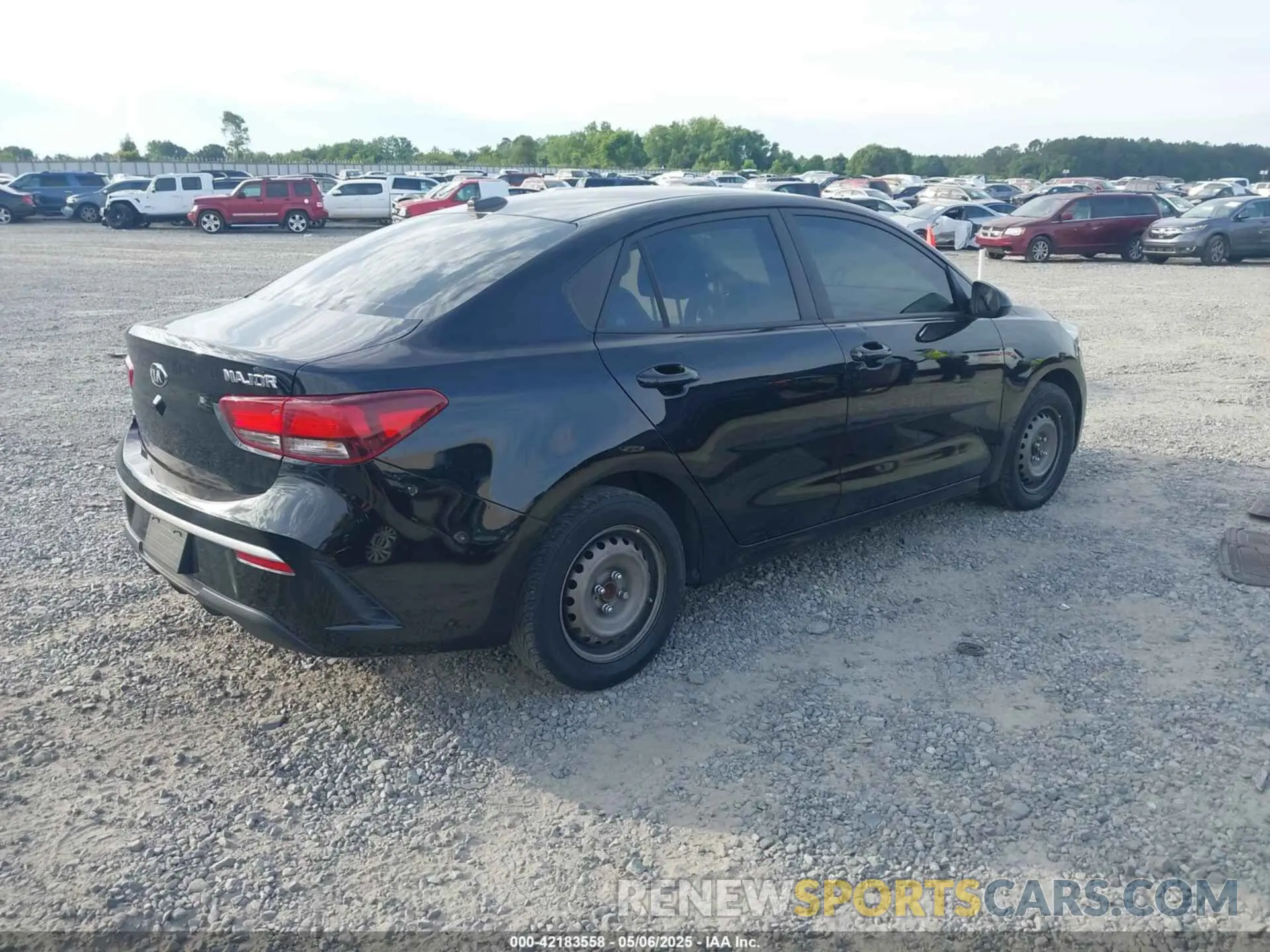 4 fotografías del automóvil dañado 3KPA24AD1ME418166 KIA RIO 2021