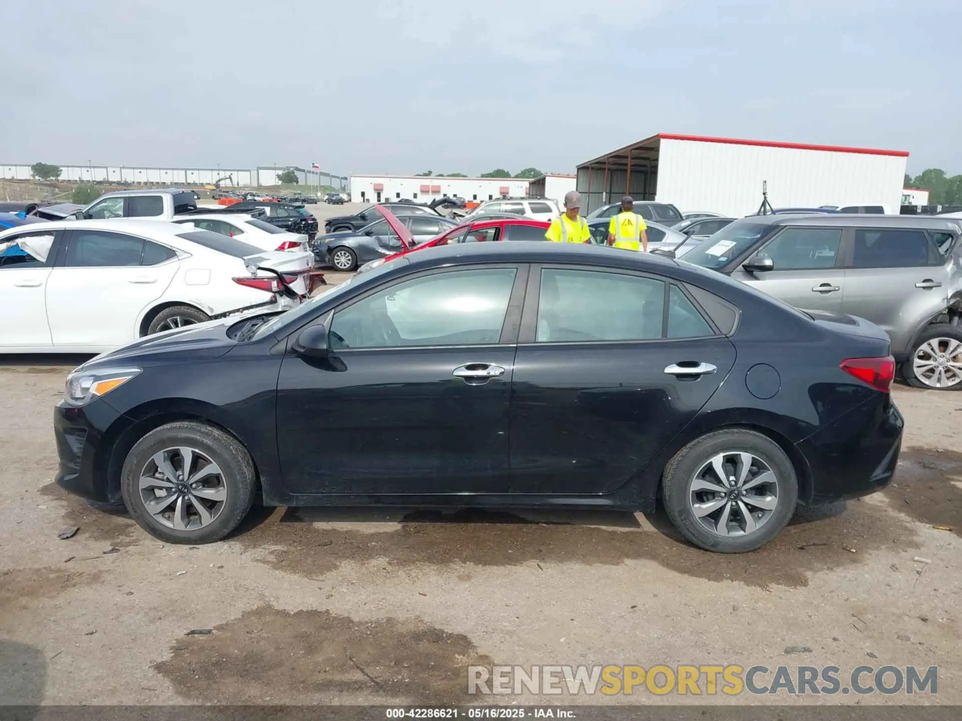 14 fotografías del automóvil dañado 3KPA24AD1ME426476 KIA RIO 2021