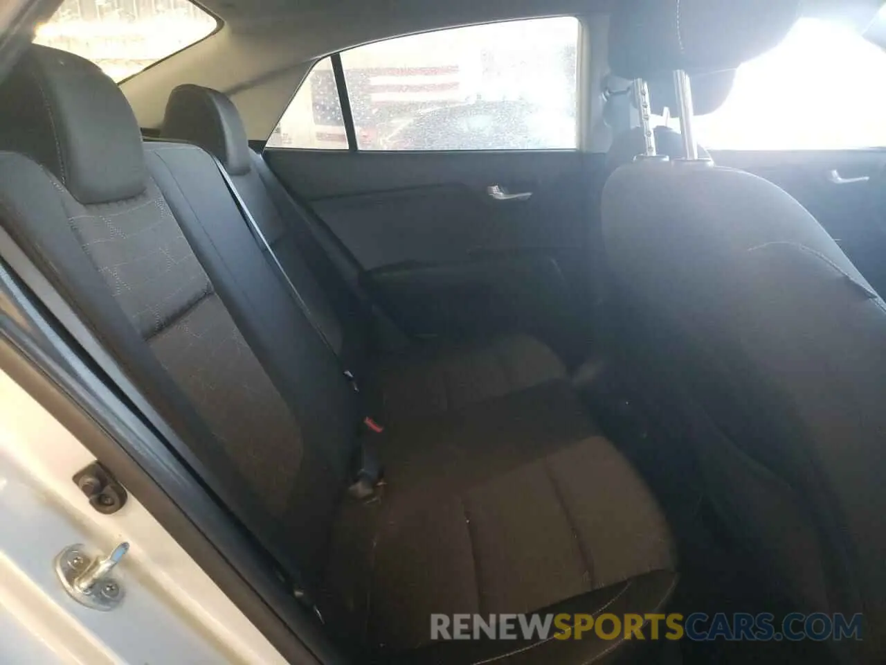 10 fotografías del automóvil dañado 3KPA24AD2ME382326 KIA RIO 2021