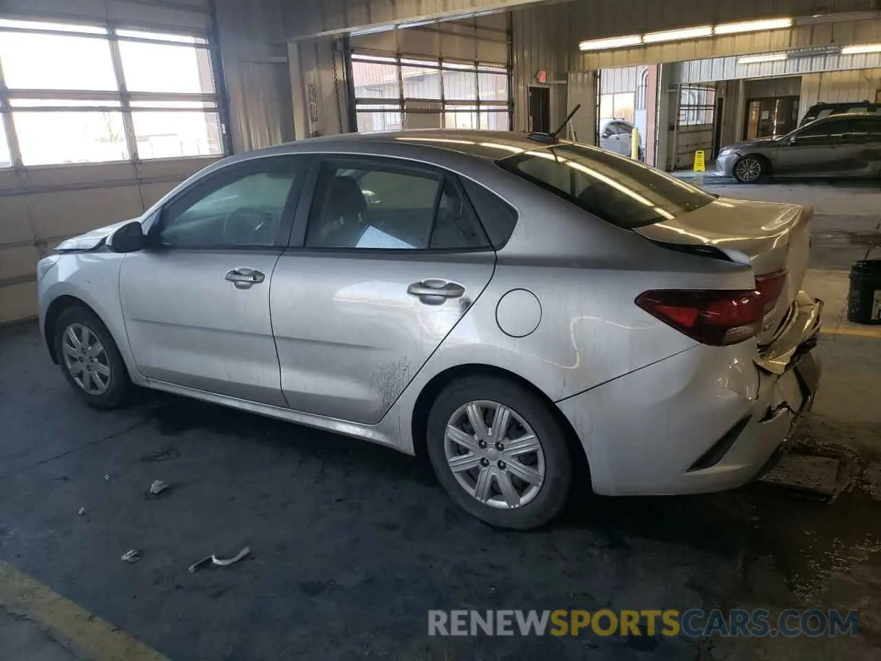 2 fotografías del automóvil dañado 3KPA24AD2ME382326 KIA RIO 2021