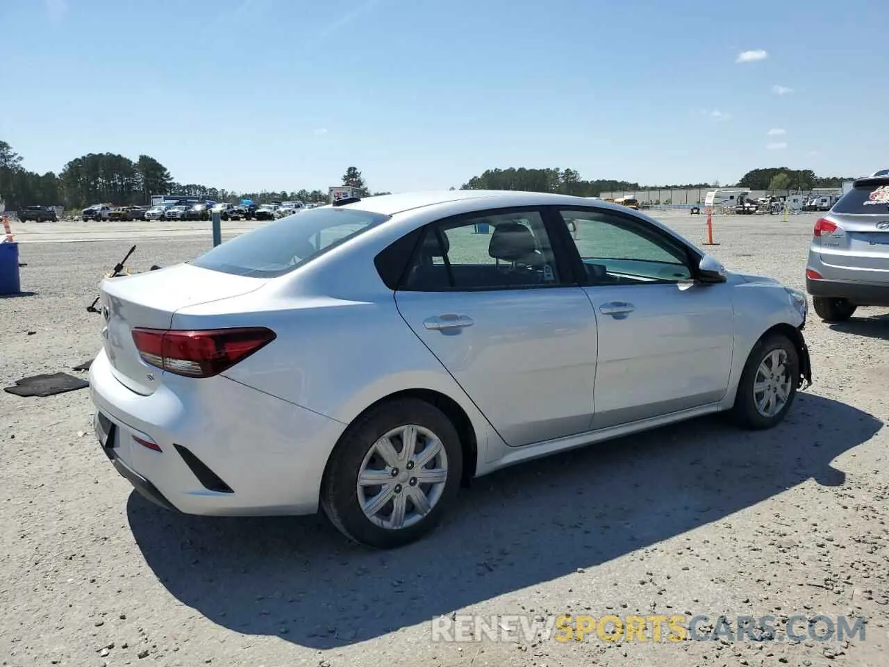 3 fotografías del automóvil dañado 3KPA24AD3ME383145 KIA RIO 2021