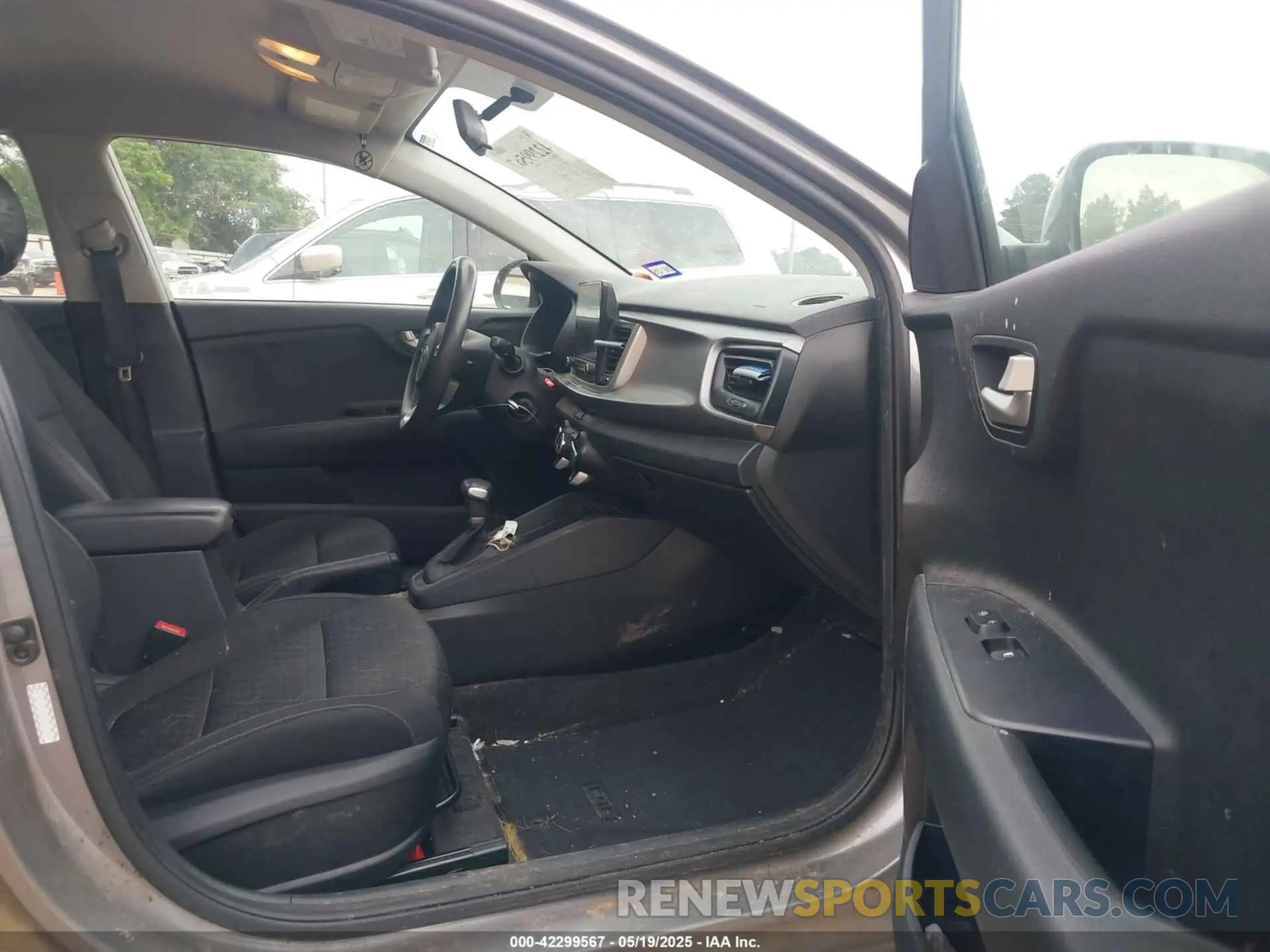 5 fotografías del automóvil dañado 3KPA24AD3ME405709 KIA RIO 2021