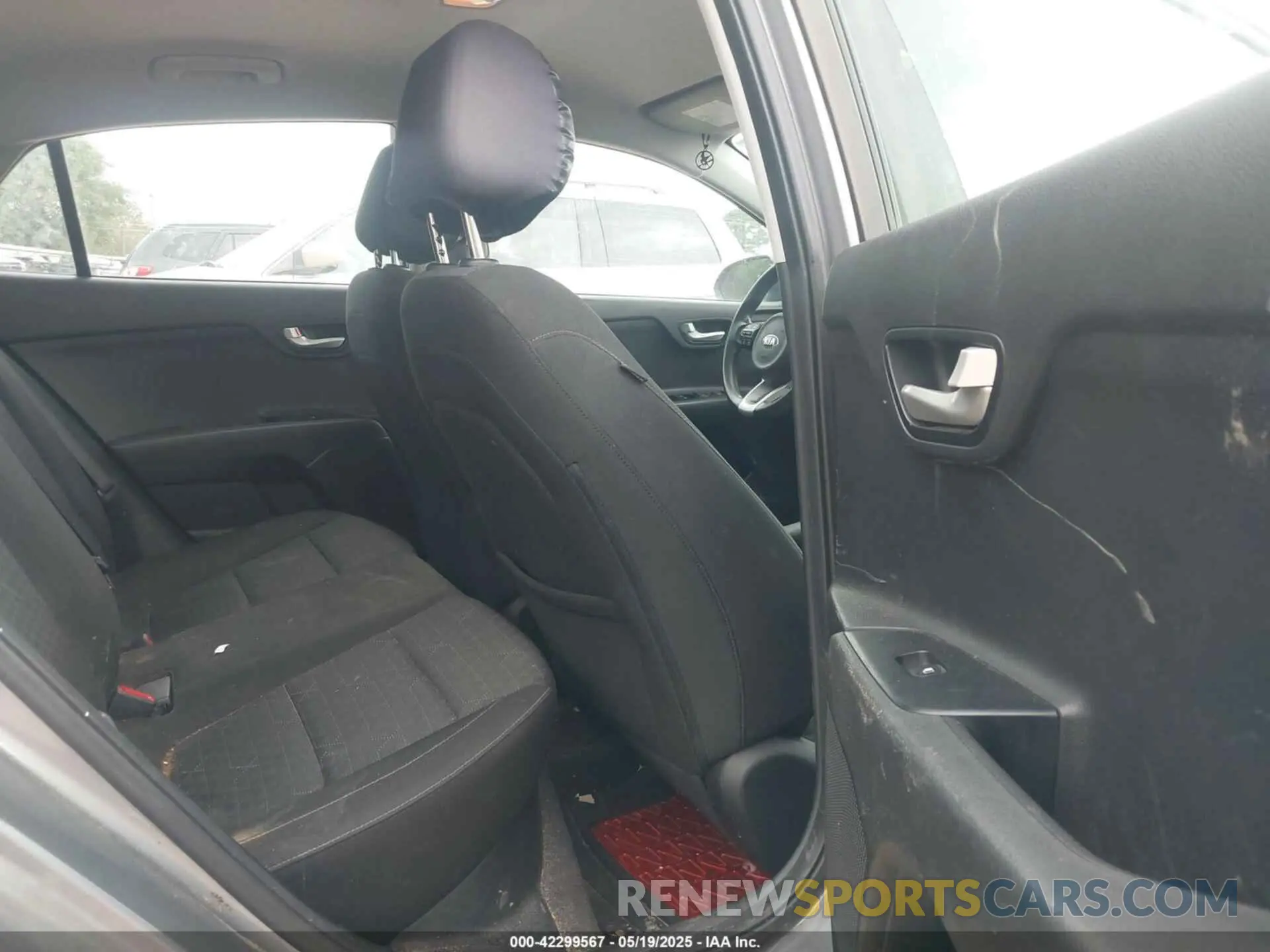 8 fotografías del automóvil dañado 3KPA24AD3ME405709 KIA RIO 2021