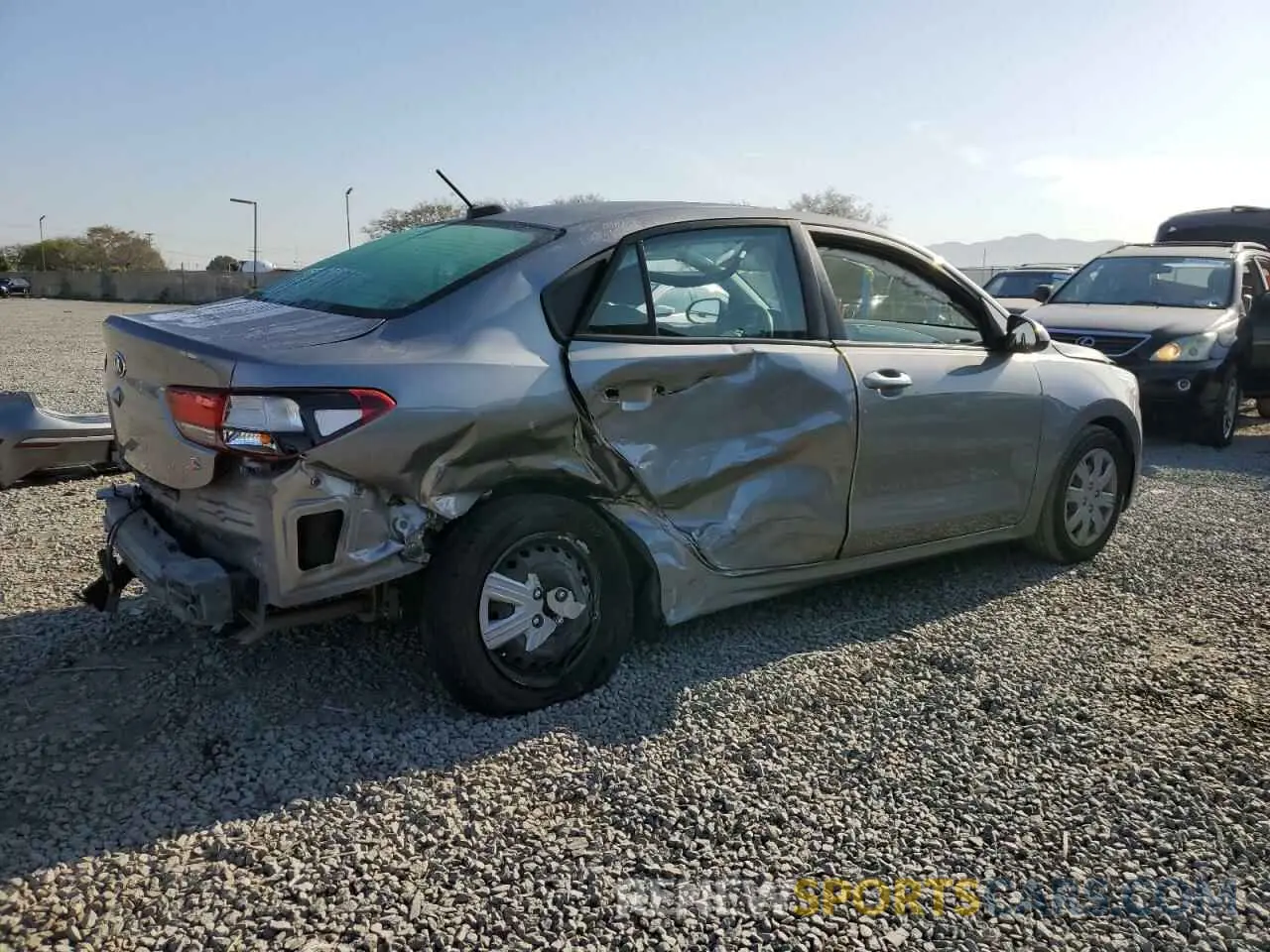 3 fotografías del automóvil dañado 3KPA24AD4ME365799 KIA RIO 2021