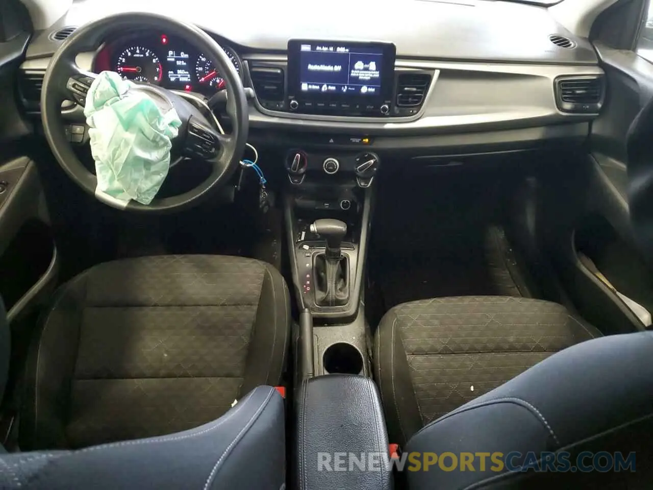 8 fotografías del automóvil dañado 3KPA24AD4ME393022 KIA RIO 2021