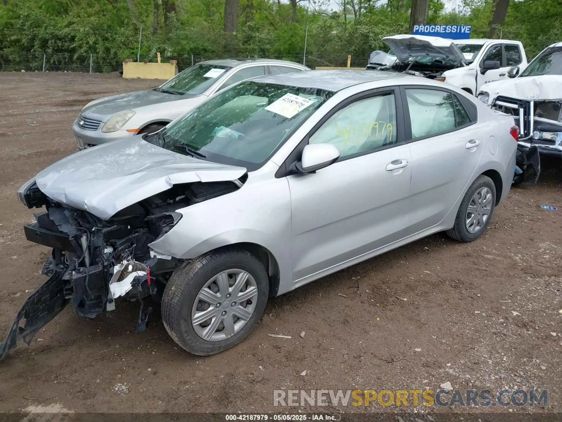 2 fotografías del automóvil dañado 3KPA24AD5ME367643 KIA RIO 2021