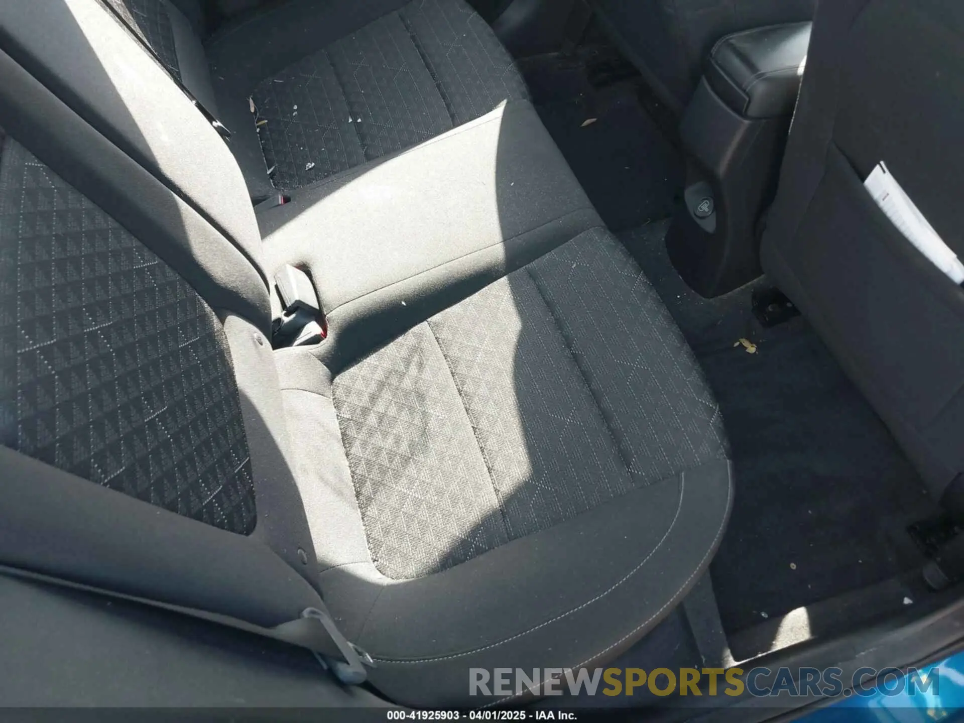 8 fotografías del automóvil dañado 3KPA24AD5ME392302 KIA RIO 2021