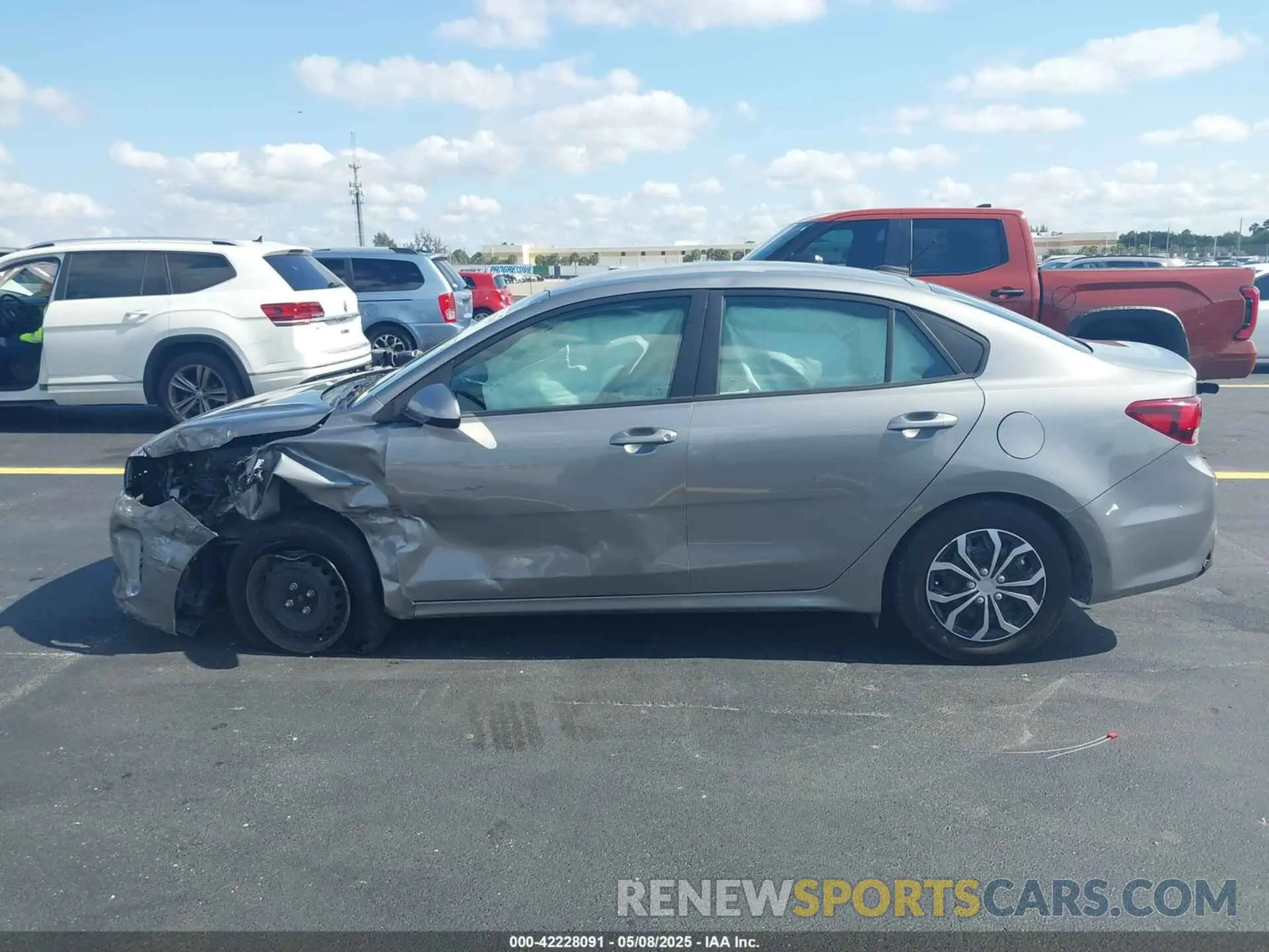 15 fotografías del automóvil dañado 3KPA24AD8ME391161 KIA RIO 2021