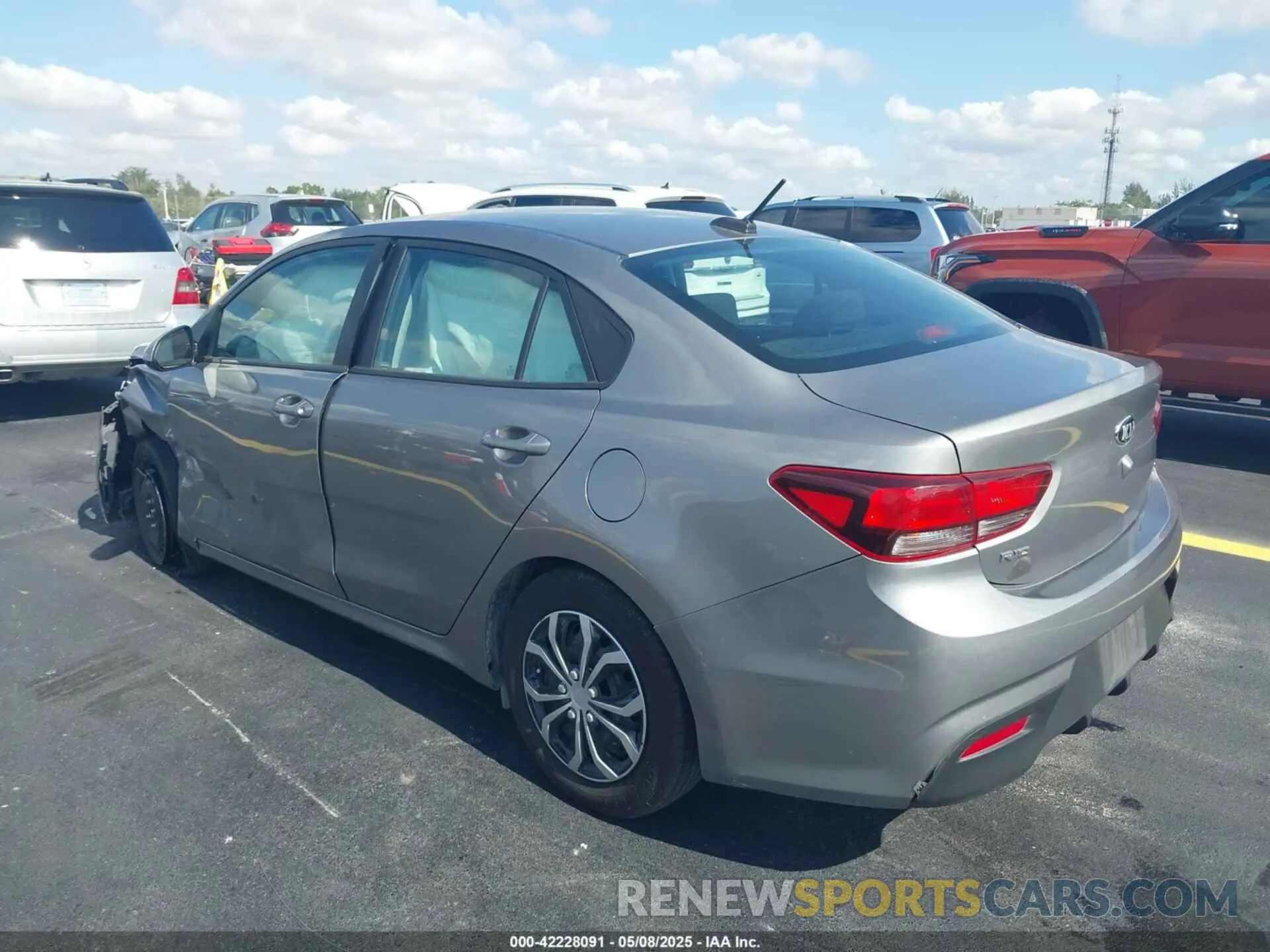 3 fotografías del automóvil dañado 3KPA24AD8ME391161 KIA RIO 2021