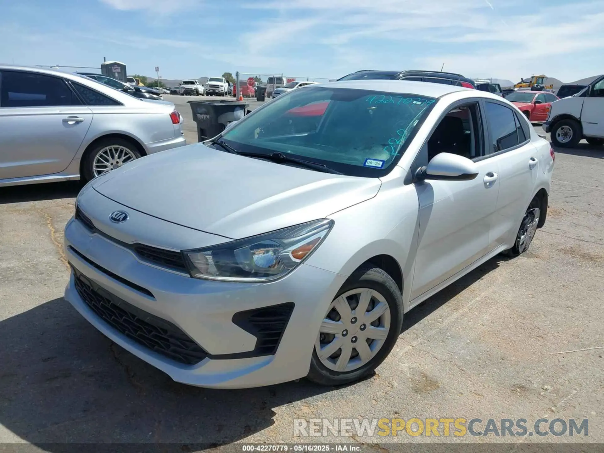 2 fotografías del automóvil dañado 3KPA24AD8ME395534 KIA RIO 2021