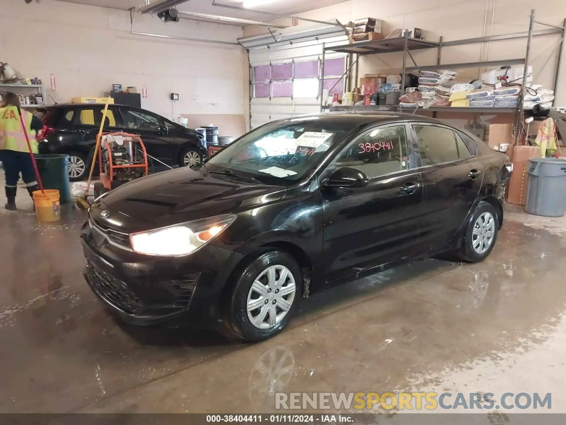 2 fotografías del automóvil dañado 3KPA24AD9ME385515 KIA RIO 2021