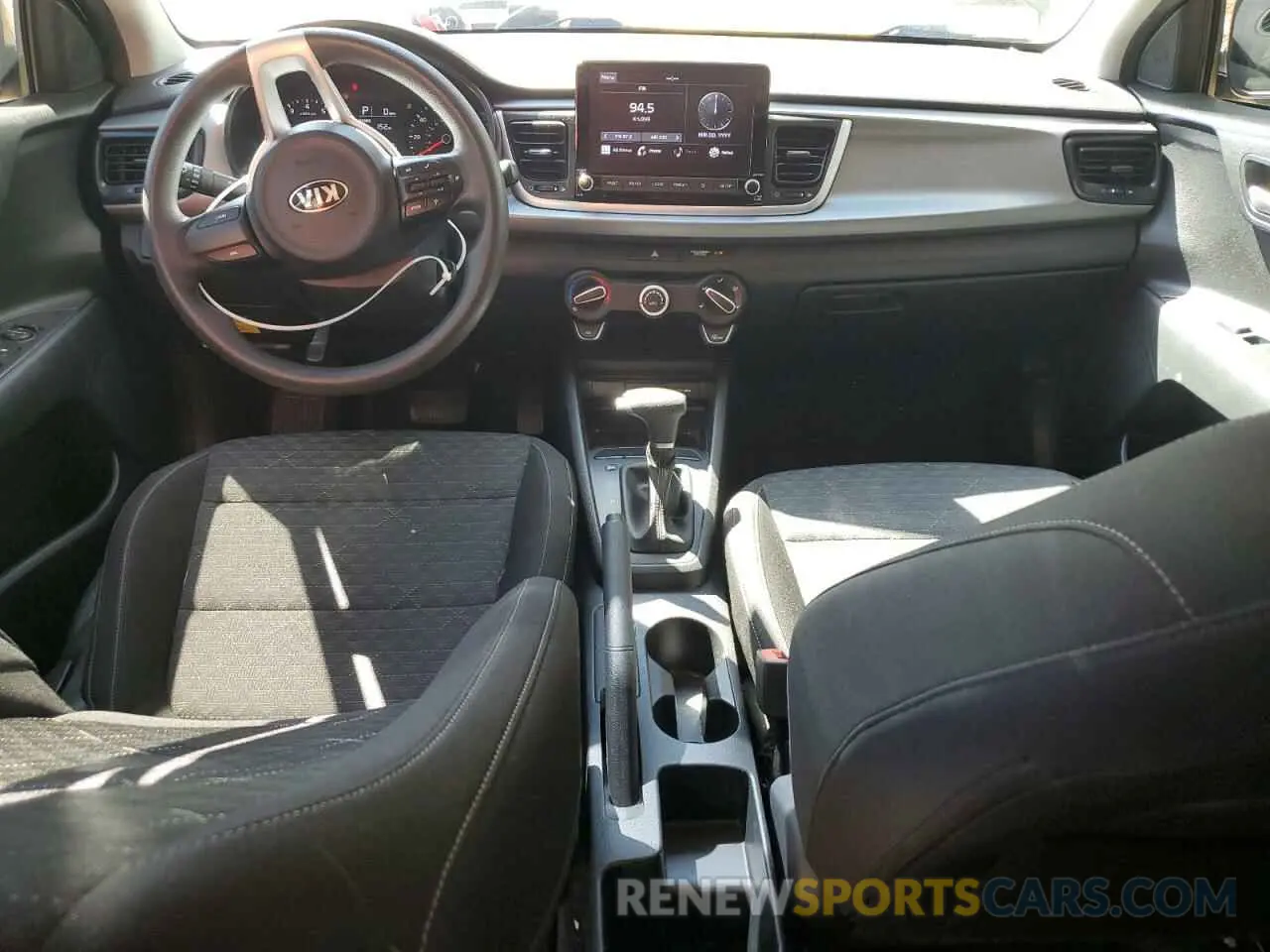 8 fotografías del automóvil dañado 3KPA24ADXME418098 KIA RIO 2021