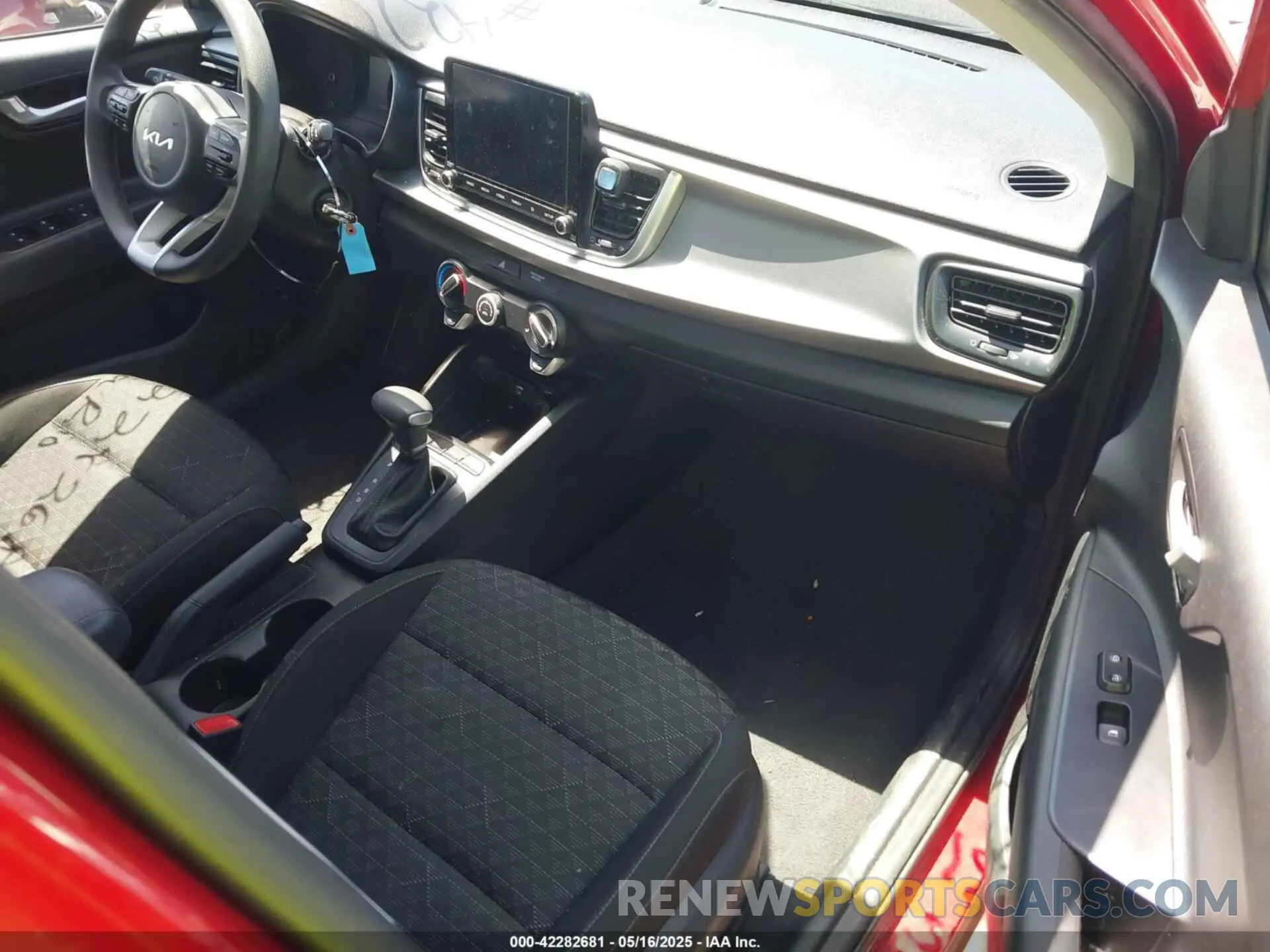 5 fotografías del automóvil dañado 3KPA24AD1NE432585 KIA RIO 2022