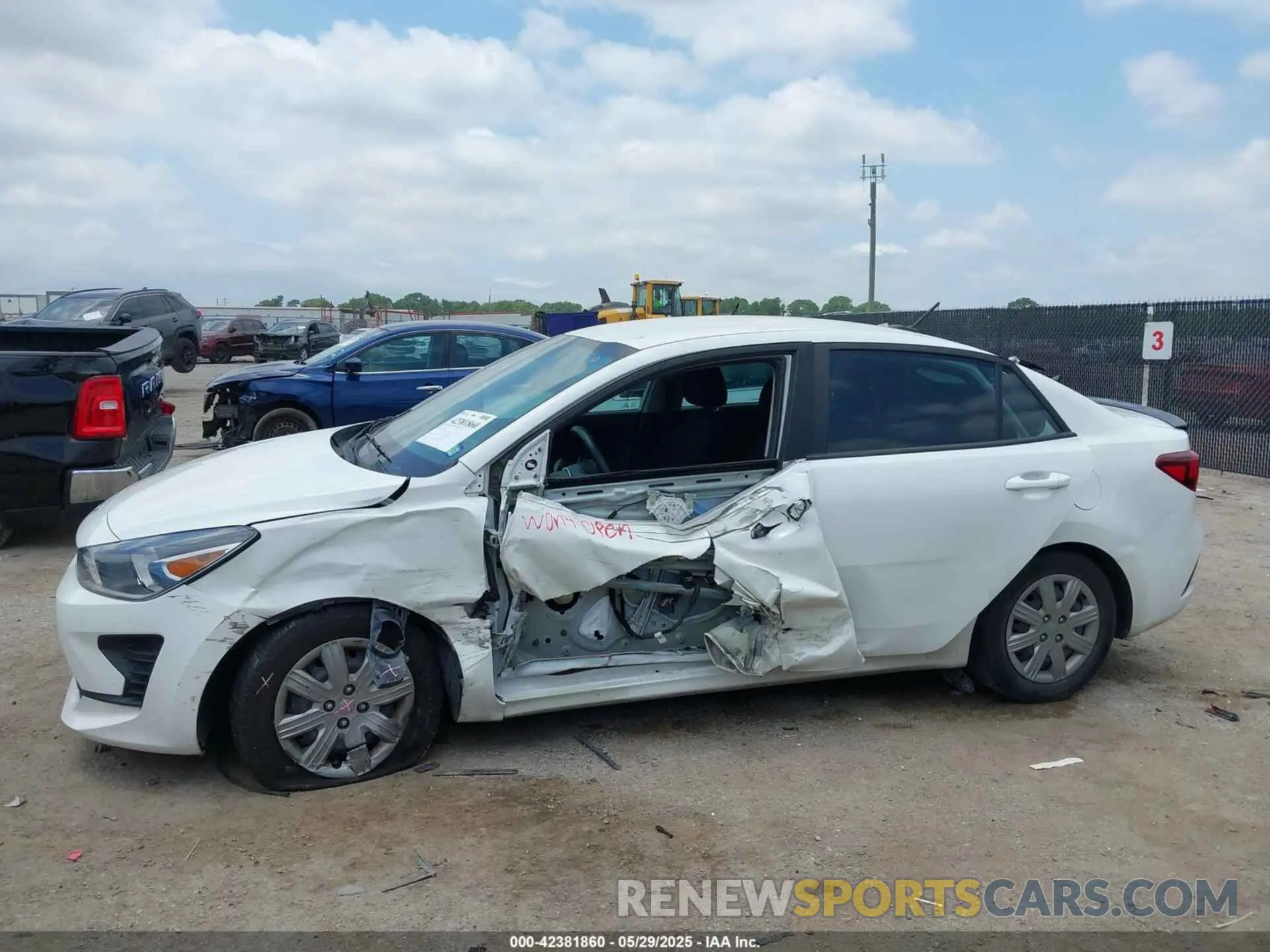 14 fotografías del automóvil dañado 3KPA24AD1NE484816 KIA RIO 2022