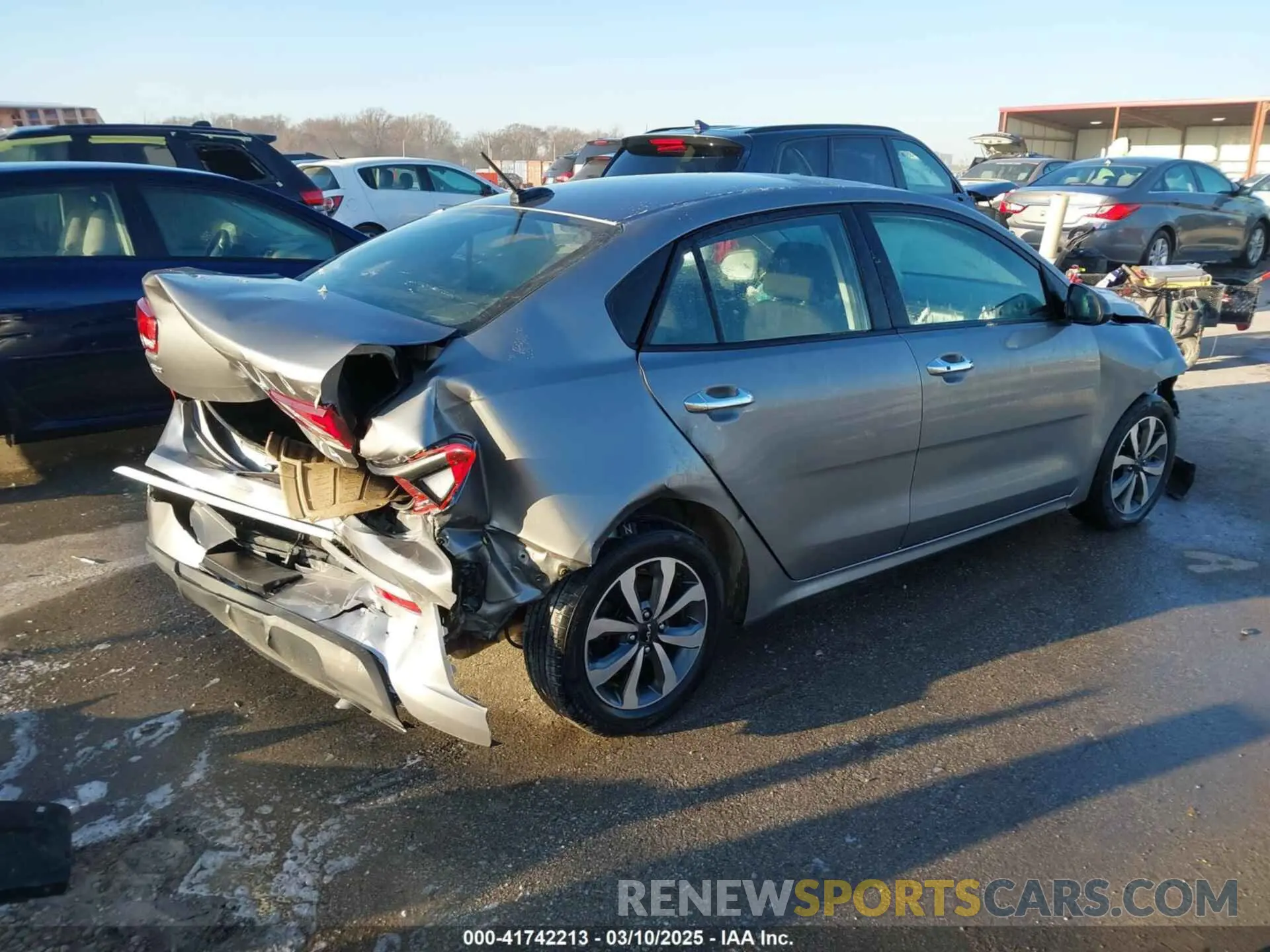 4 fotografías del automóvil dañado 3KPA24AD2NE431557 KIA RIO 2022