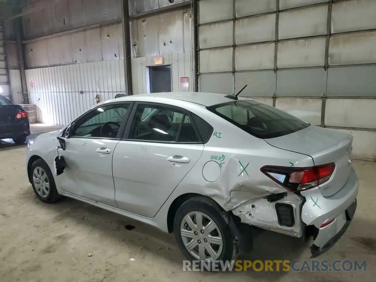 2 fotografías del automóvil dañado 3KPA24AD2NE445328 KIA RIO 2022