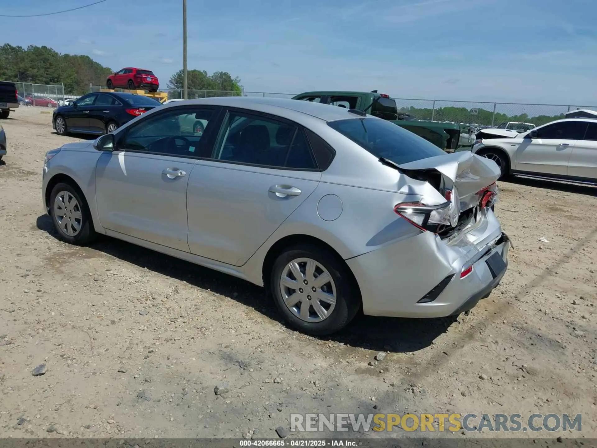 3 fotografías del automóvil dañado 3KPA24AD3NE487913 KIA RIO 2022