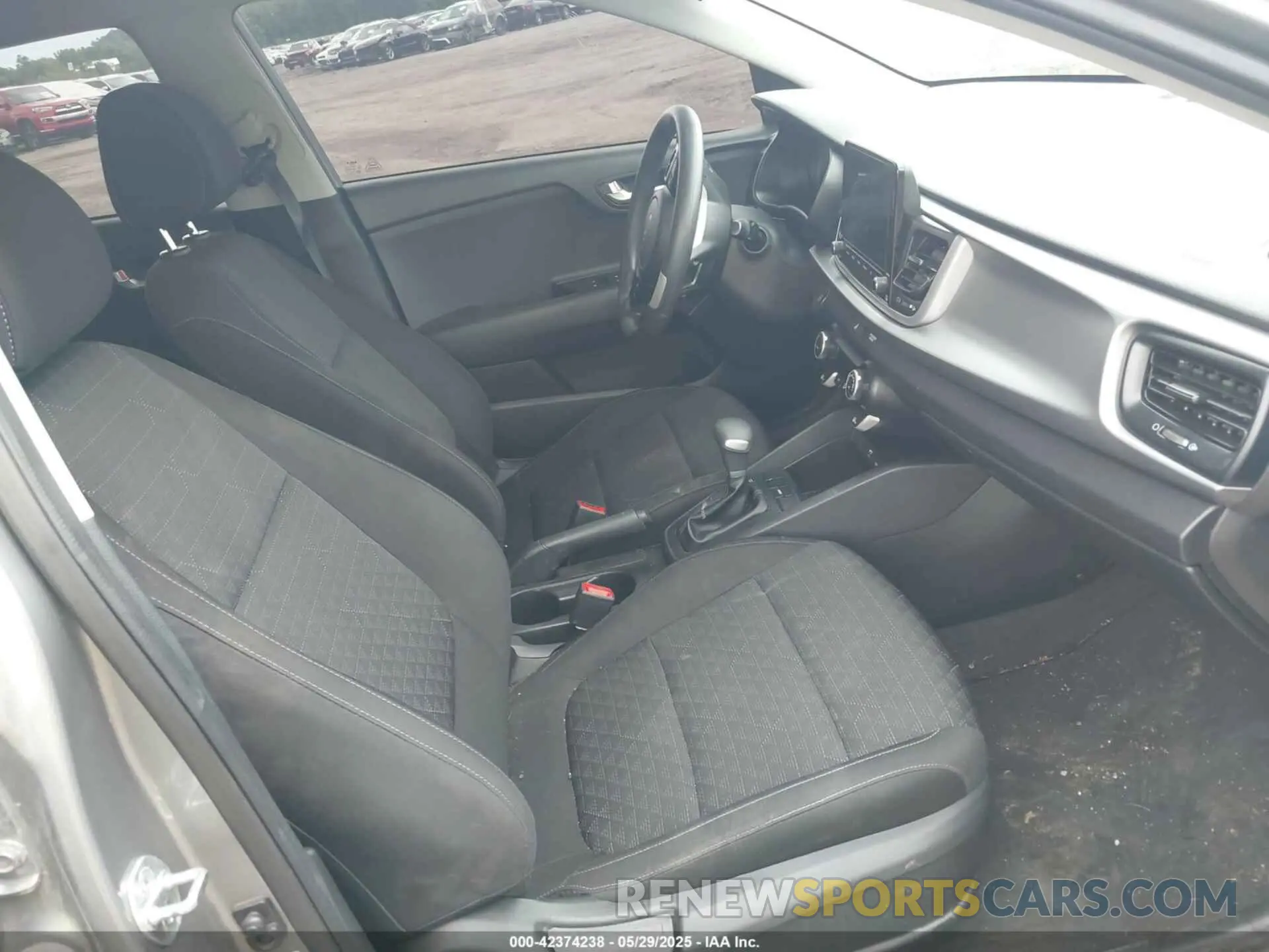 5 fotografías del automóvil dañado 3KPA24AD4NE481215 KIA RIO 2022