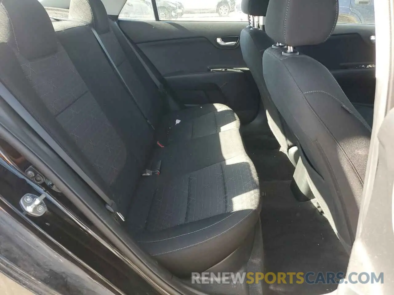 11 fotografías del automóvil dañado 3KPA24AD6NE445249 KIA RIO 2022