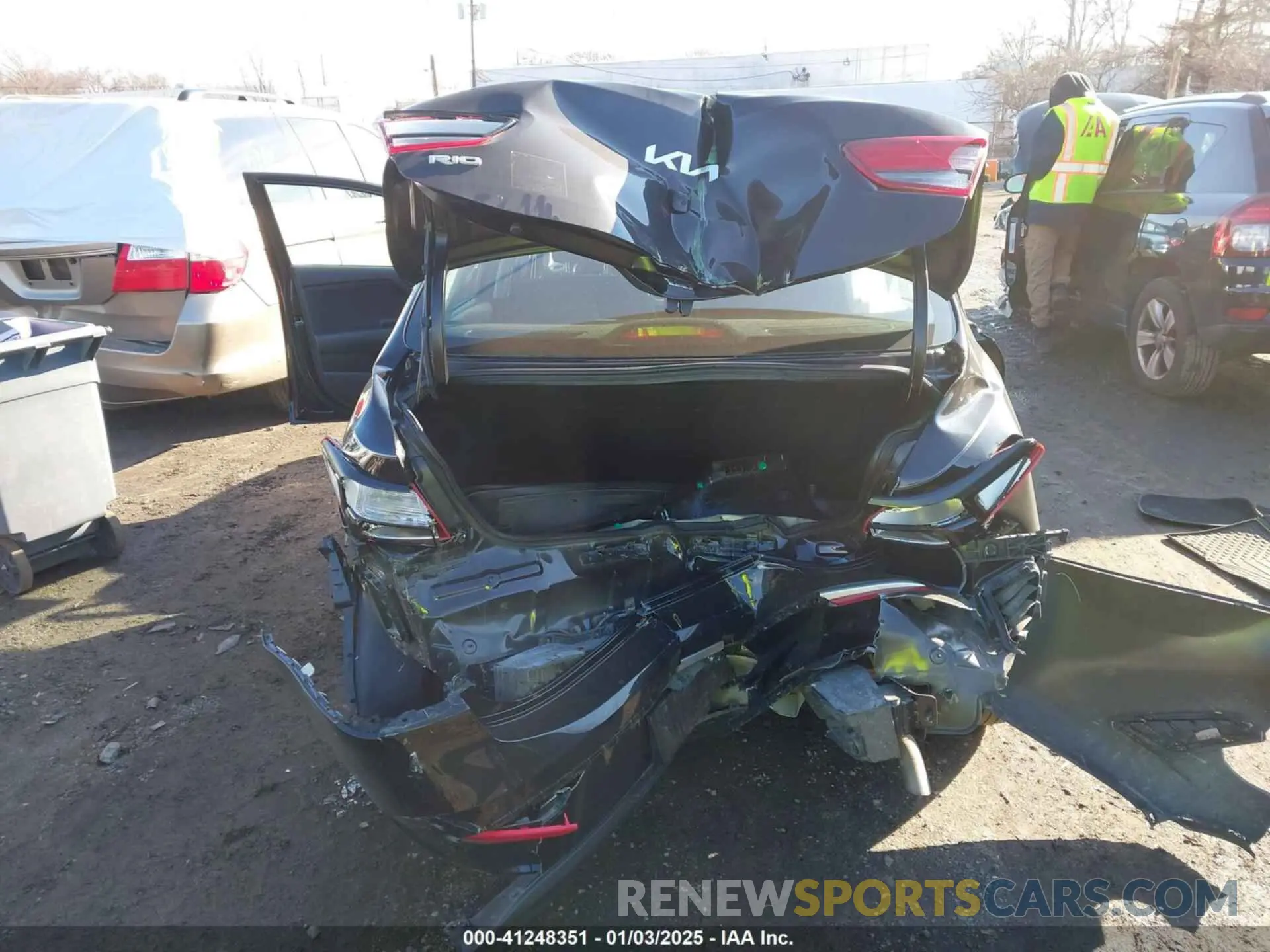 15 fotografías del automóvil dañado 3KPA24AD6NE473486 KIA RIO 2022