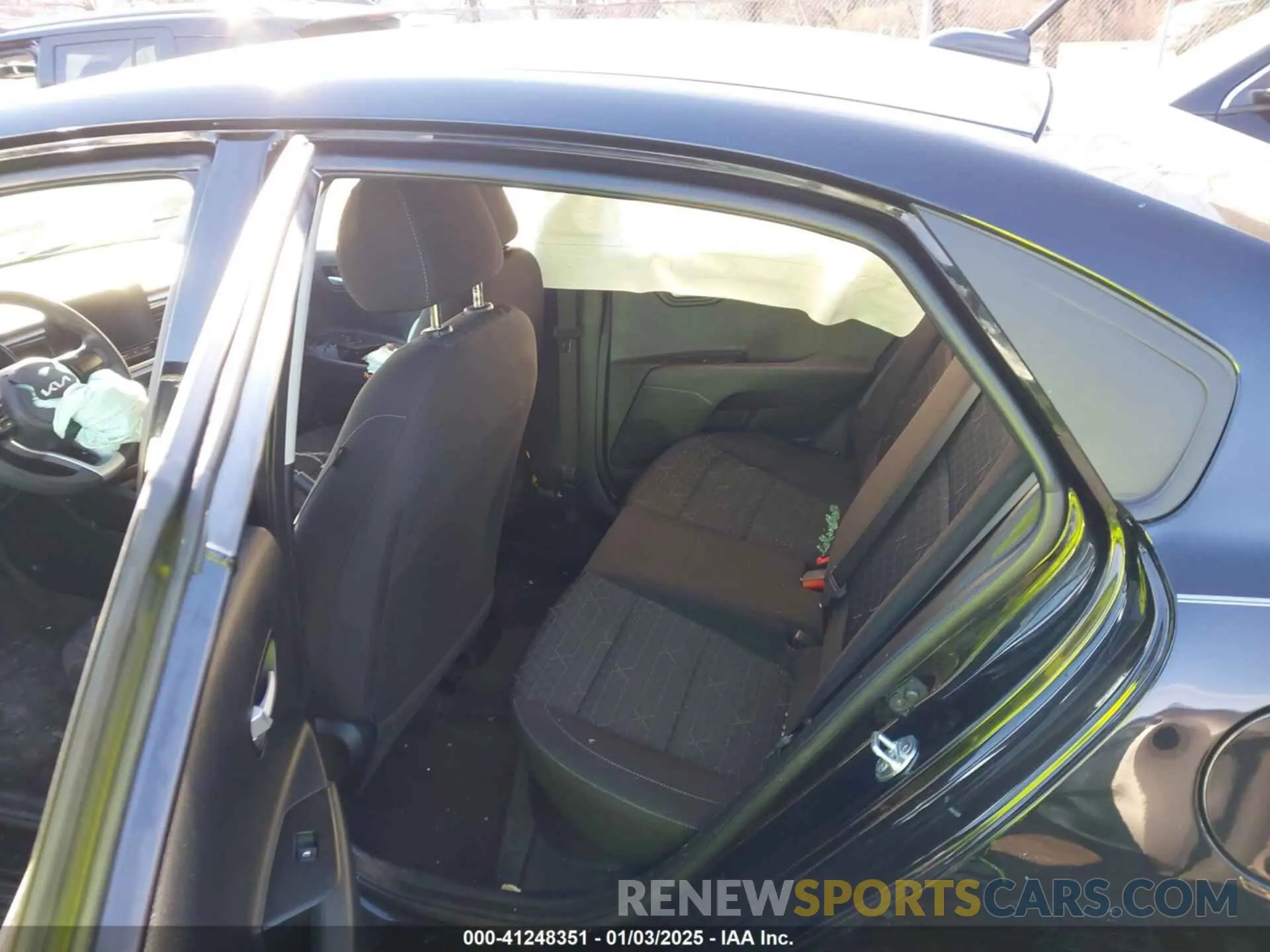 8 fotografías del automóvil dañado 3KPA24AD6NE473486 KIA RIO 2022