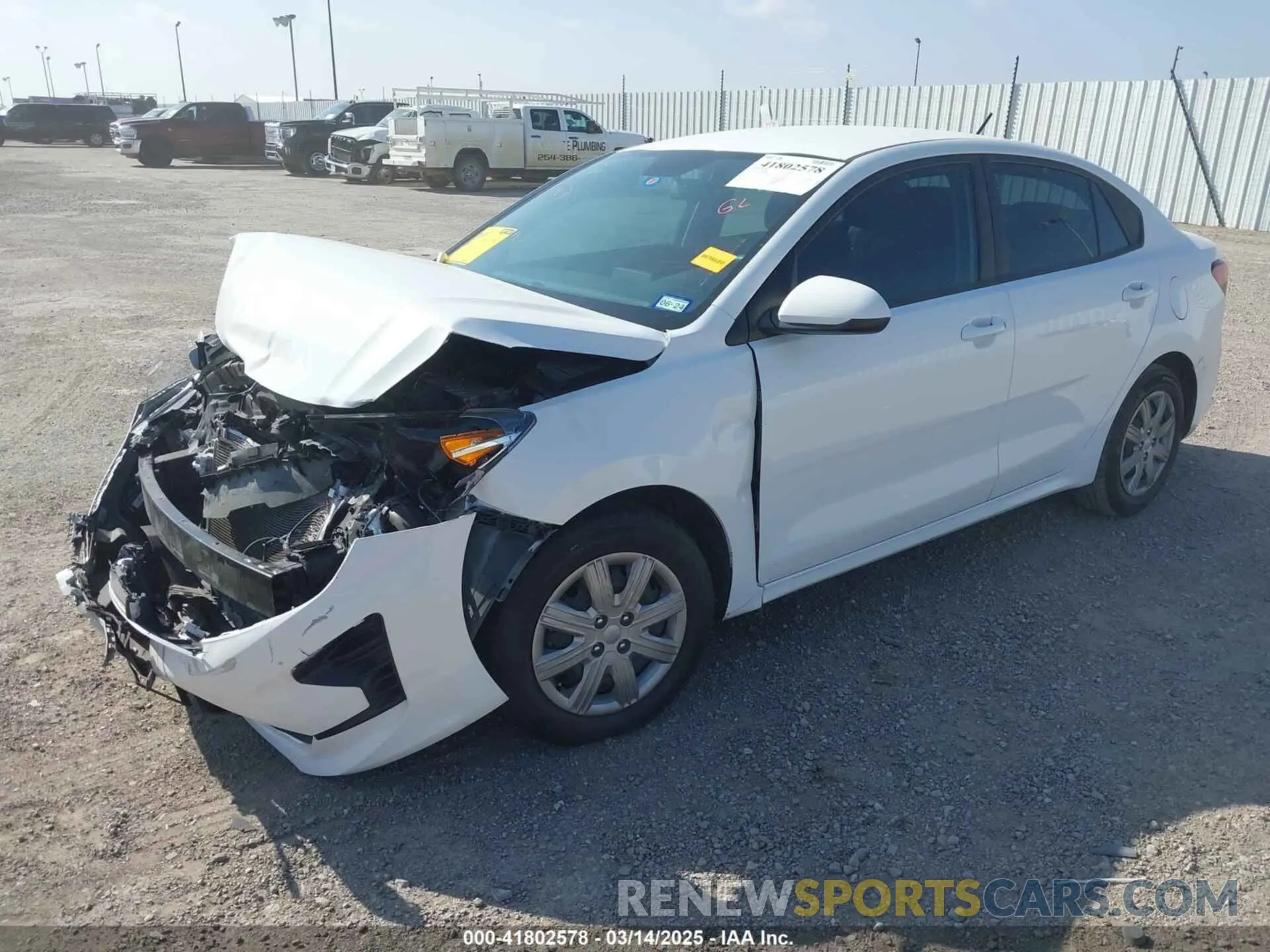 2 fotografías del automóvil dañado 3KPA24AD7NE486800 KIA RIO 2022