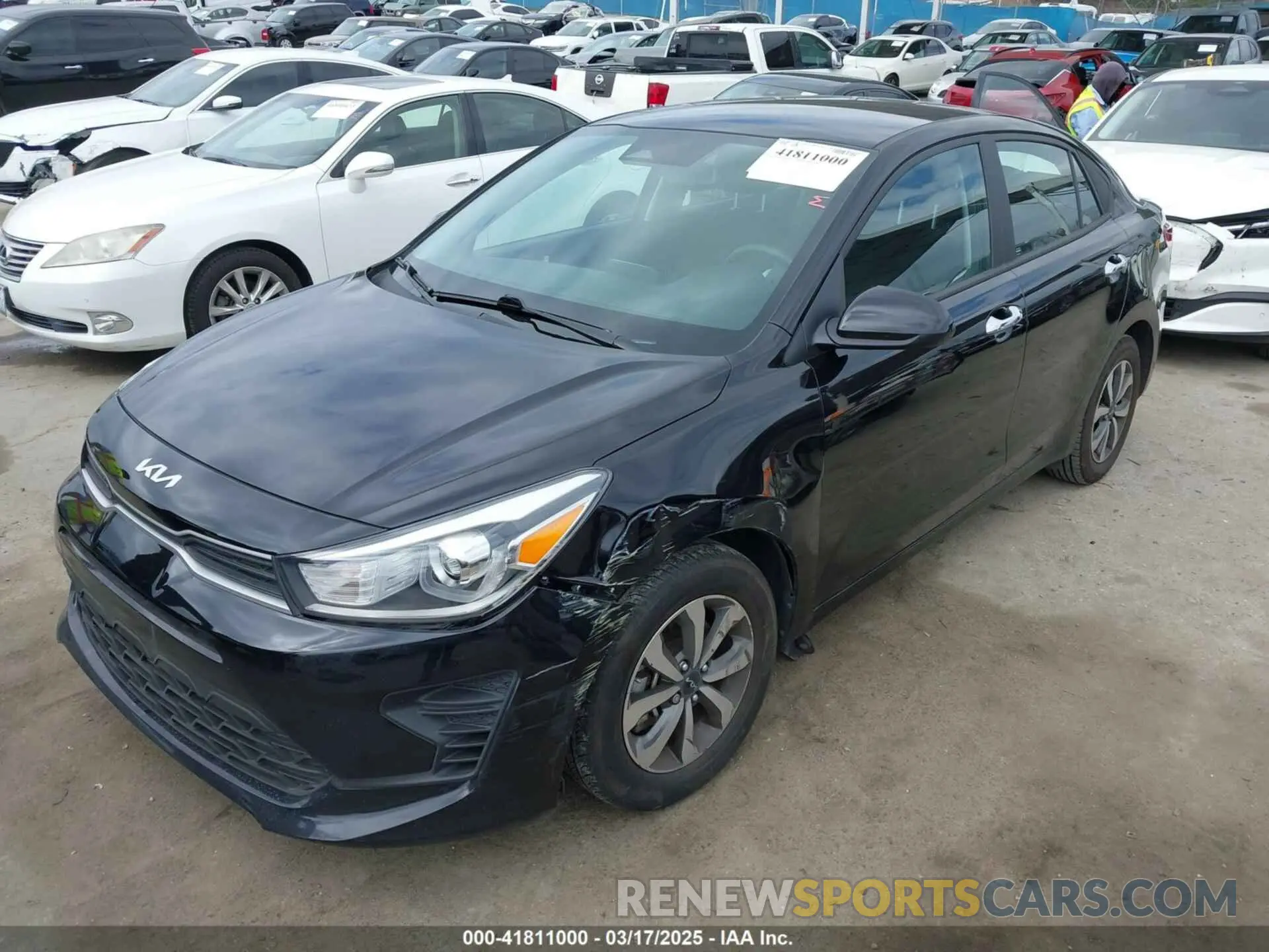 2 fotografías del automóvil dañado 3KPA24AD8NE453885 KIA RIO 2022