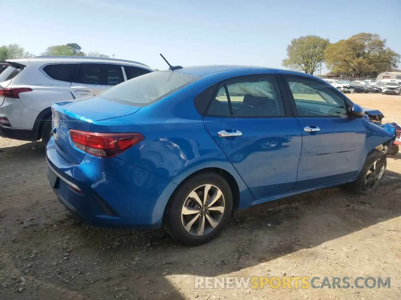 3 fotografías del automóvil dañado 3KPA24AD8NE469634 KIA RIO 2022