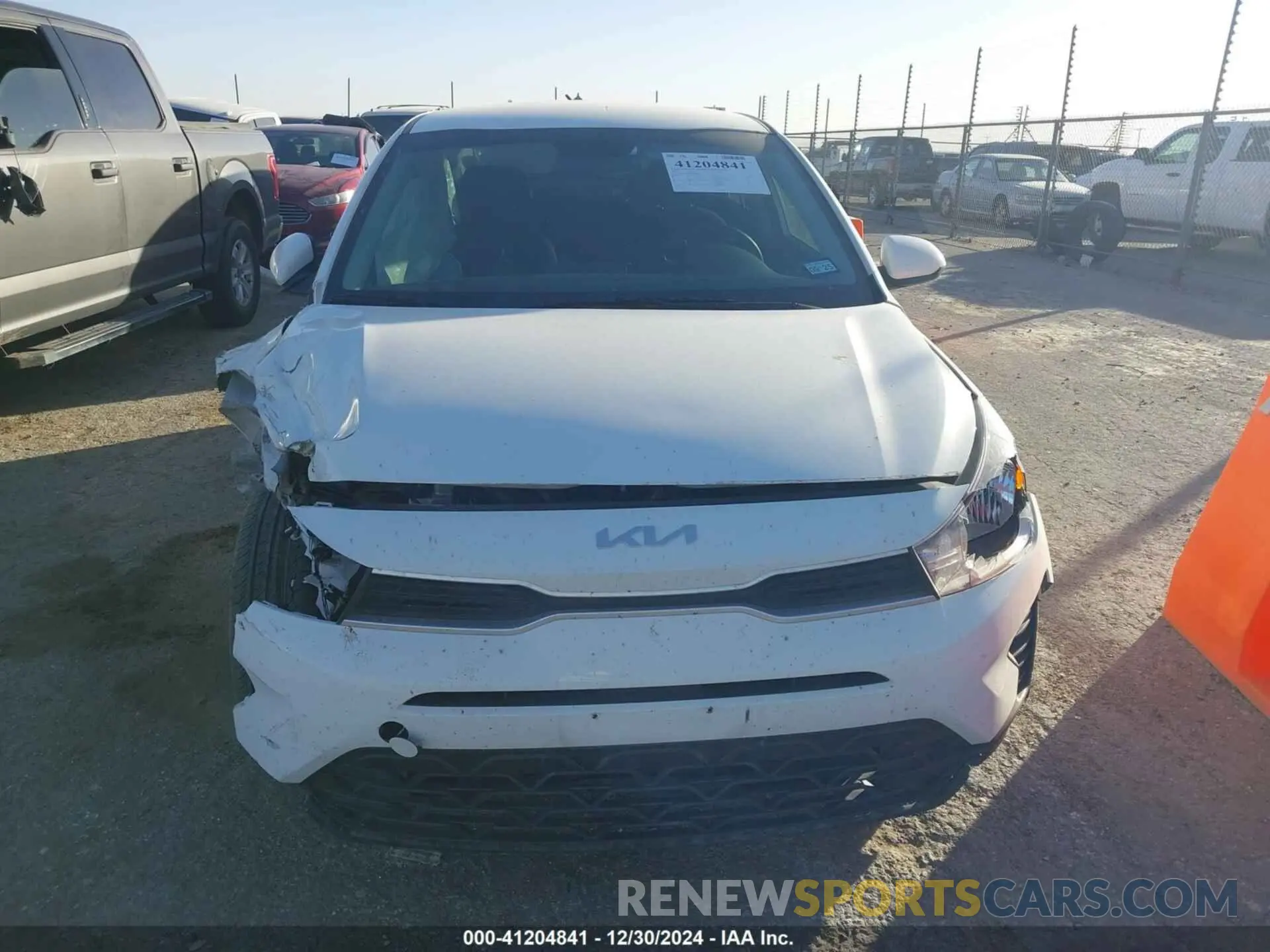 12 fotografías del automóvil dañado 3KPA24AD8NE496381 KIA RIO 2022