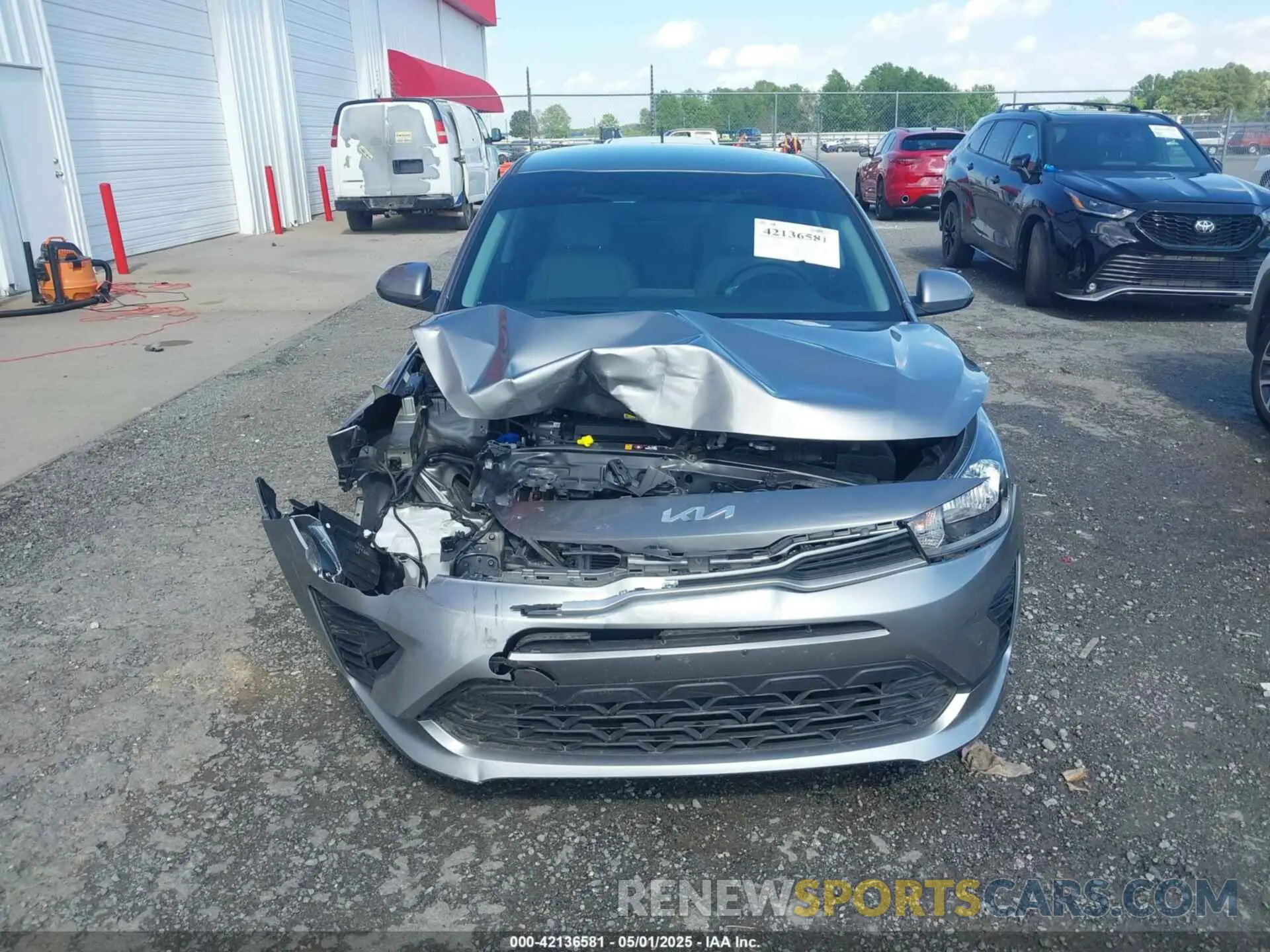 12 fotografías del automóvil dañado 3KPA24AD9NE488029 KIA RIO 2022